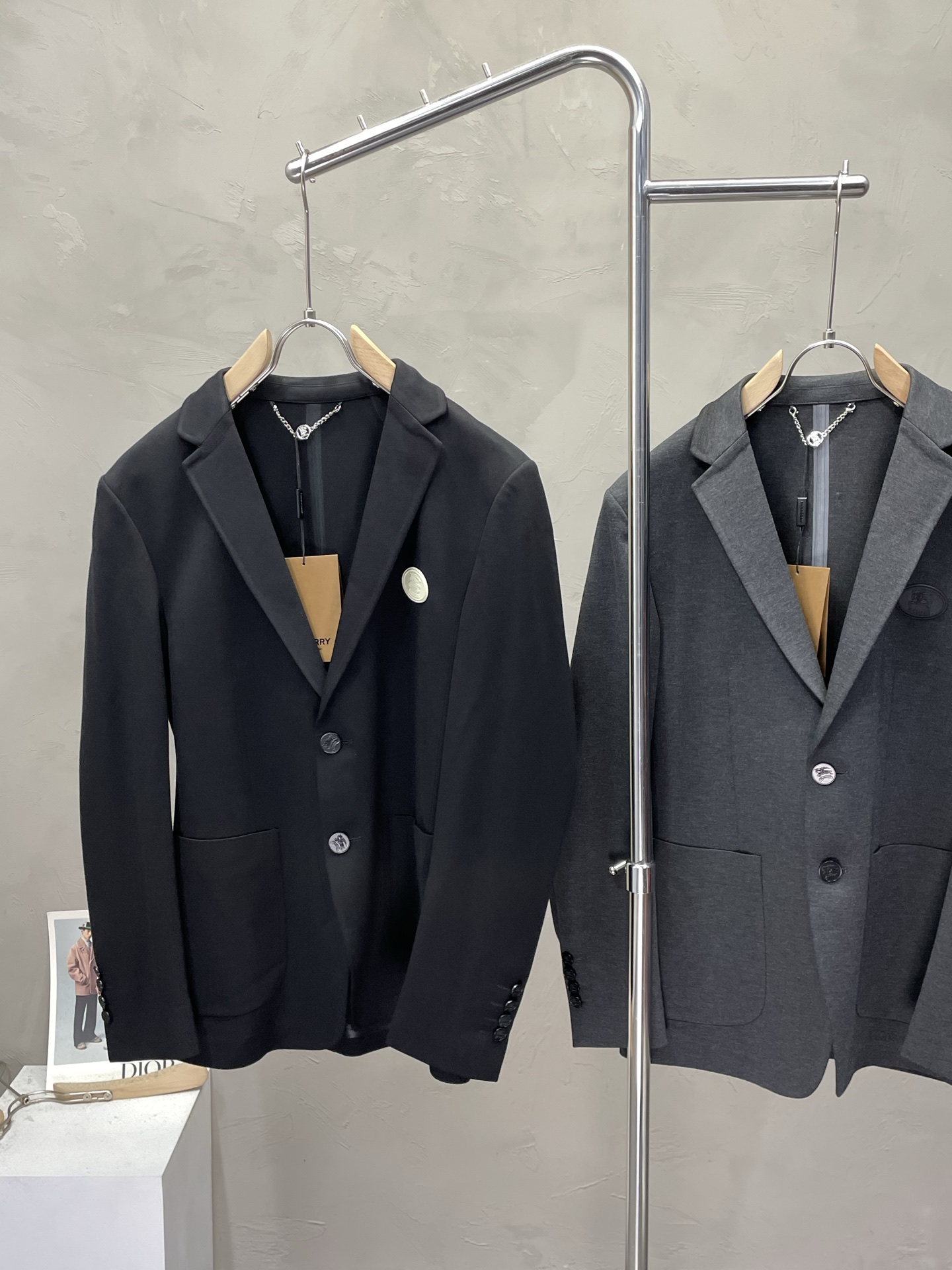 。Burberry巴宝莉💥新款西服。外贸公司订单 简约休闲西装外套，独家专供进口原版聚酯纤维面料，透气柔