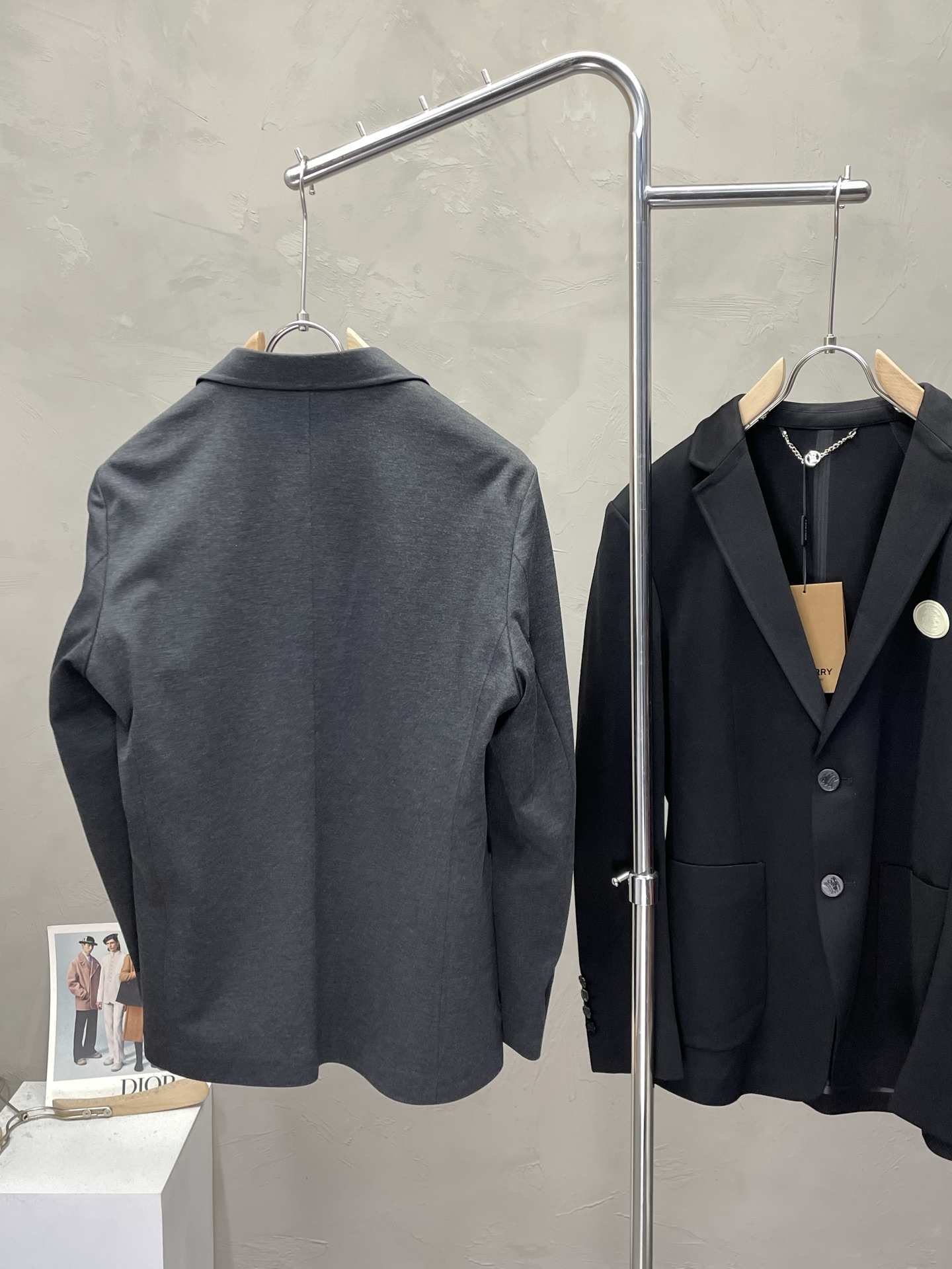 。Burberry巴宝莉💥新款西服。外贸公司订单 简约休闲西装外套，独家专供进口原版聚酯纤维面料，透气柔