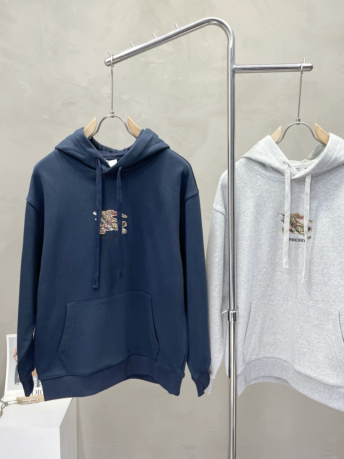 。Burberry巴宝莉💥独家专供新款原单男士休闲连帽卫衣 高端定制 高端版本 时尚百搭爆款⚠️⚠️✨✨