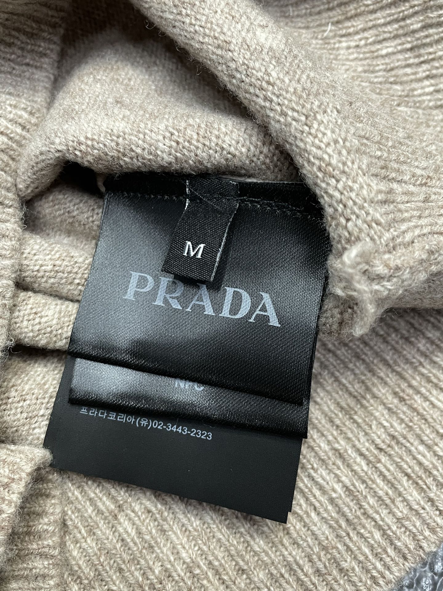 。Prada普拉达💥独家专供秋冬新款原单男士休闲毛衣 高端定制 高版本 时尚百搭爆款⚠️✨原版进口面料 