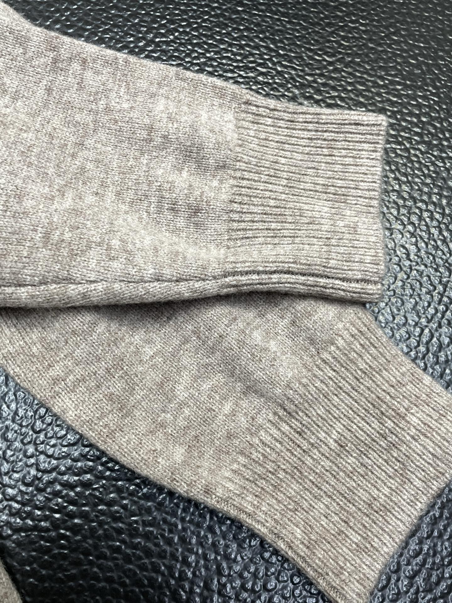 。Prada普拉达💥独家专供秋冬新款原单男士休闲毛衣 高端定制 高版本 时尚百搭爆款⚠️✨原版进口面料 