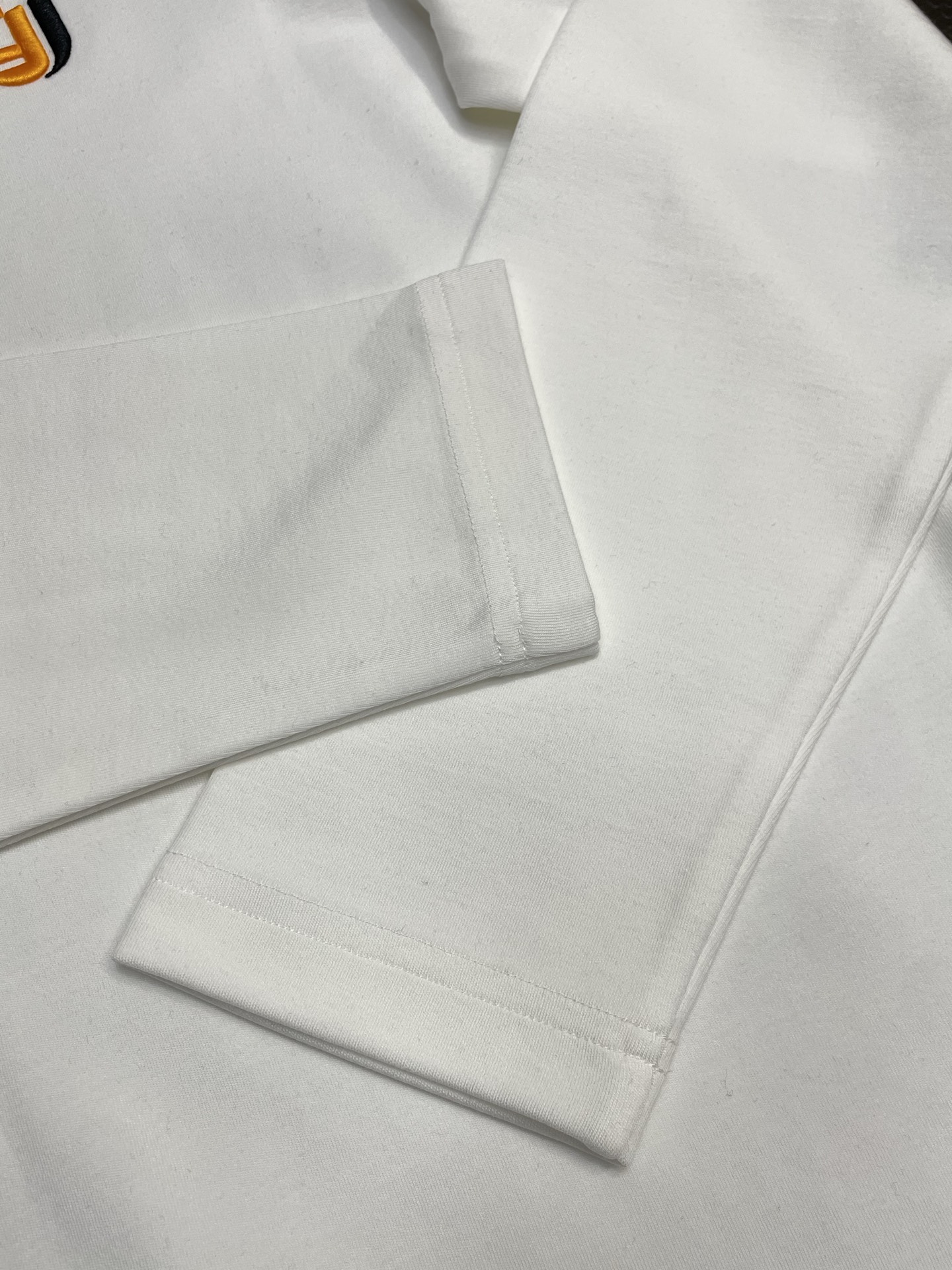 。FENDI芬迪💥独家专供新款原单男士休闲长袖 高端定制 高版本 时尚百搭爆款⚠️✨原版进口面料 log