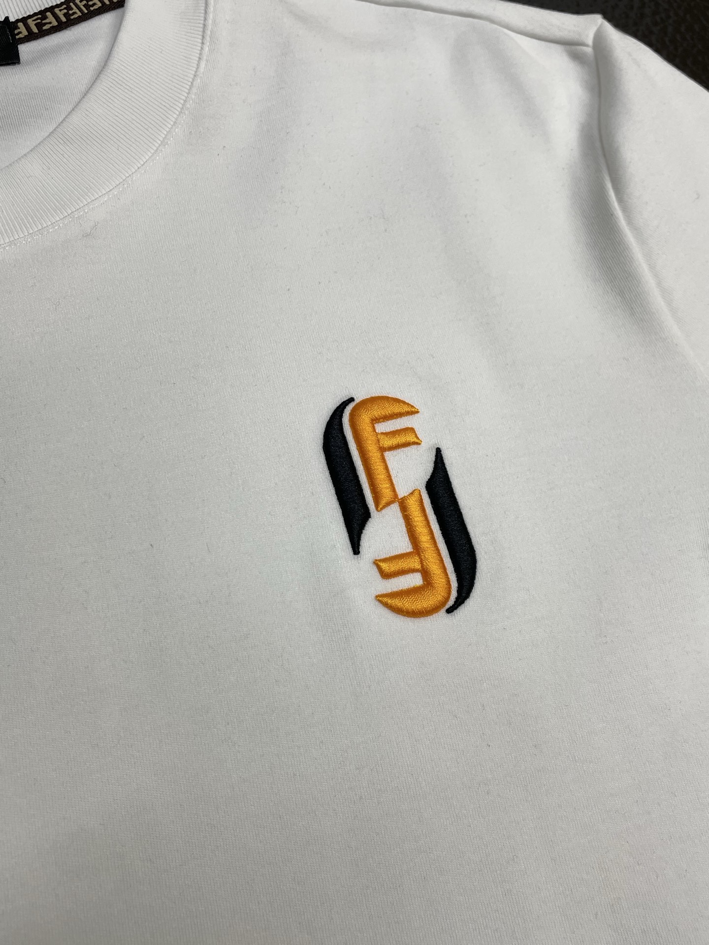 。FENDI芬迪💥独家专供新款原单男士休闲长袖 高端定制 高版本 时尚百搭爆款⚠️✨原版进口面料 log