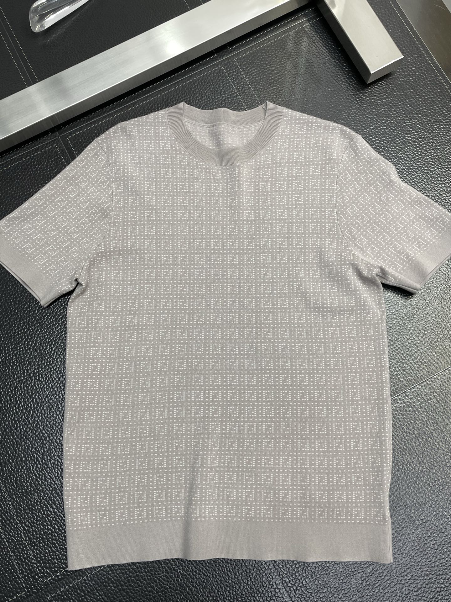 。FENDI芬迪💥独家专供新款原单男士休闲针织短袖 高端定制 高版本 时尚百搭爆款⚠️⚠️✨✨进口面料 