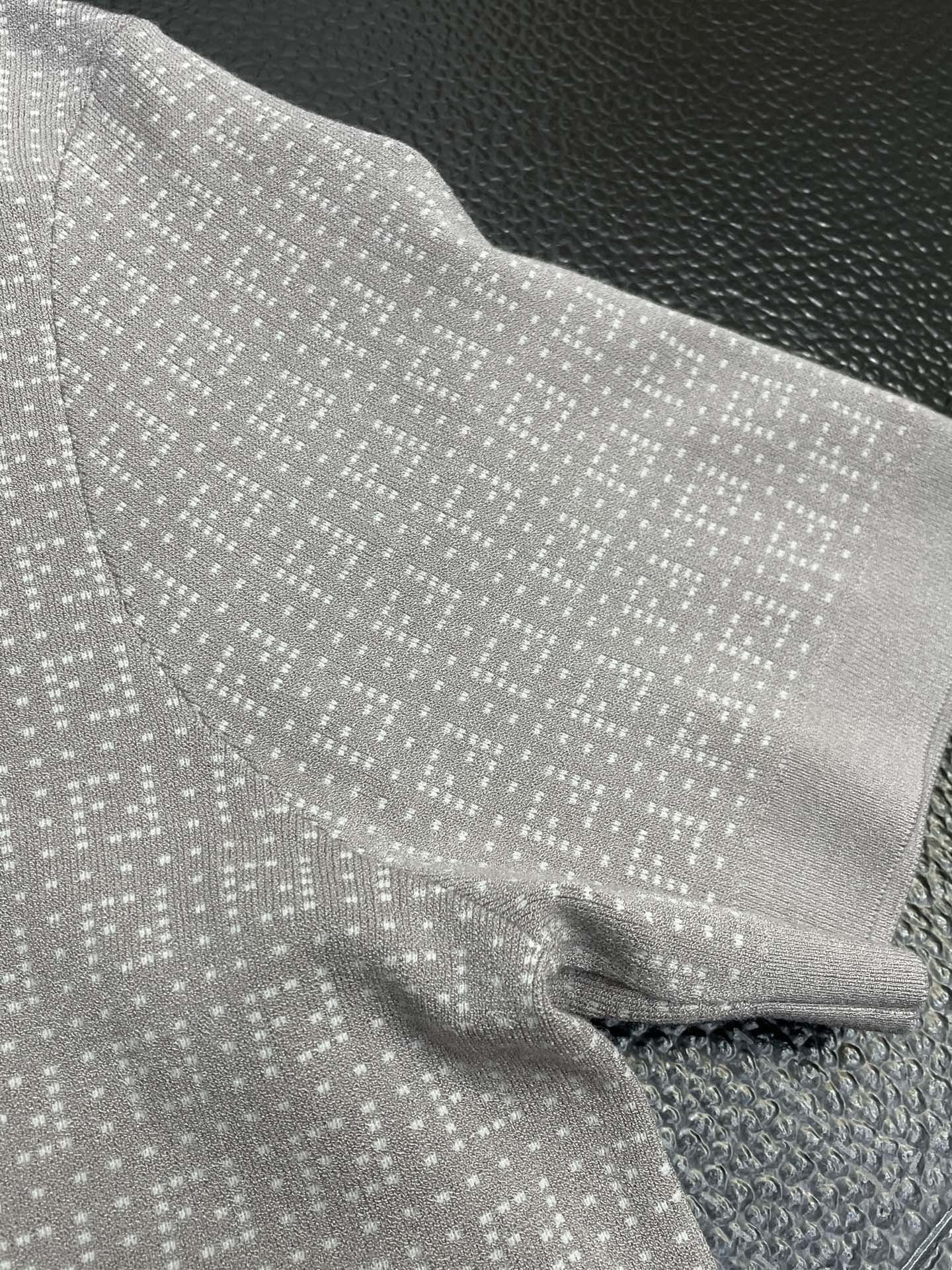 。FENDI芬迪💥独家专供新款原单男士休闲针织短袖 高端定制 高版本 时尚百搭爆款⚠️⚠️✨✨进口面料 