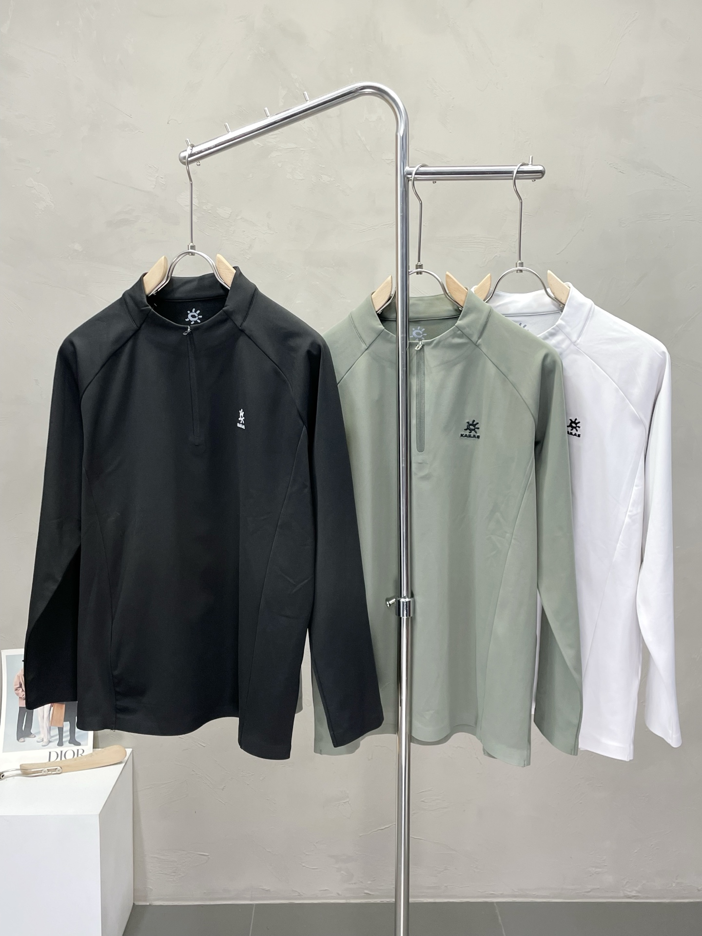 NO:540814,.KAILAS Kaileshi exclusively provides new original single men's casual long sleeves, high-end customization, high-end version, fashionable and versatile imported fabric, super soft and delicate, skin-friendly and comfortable to wear, high-end boutique, OEM, fine-made top body, very good, men's essential items, three standards, code M-4XL,,alexander wang19860909.KAILAS凯乐石独家专供新款原单男士休闲长袖 高端定制 高端版本 时尚百搭爆款进口面料 手感超柔软细腻 穿着亲肤舒适 高端精品 代工厂精细做上身非常赞 男士必备单品 三标齐全 码数M-4XL,,alexander wang,Men's clothing