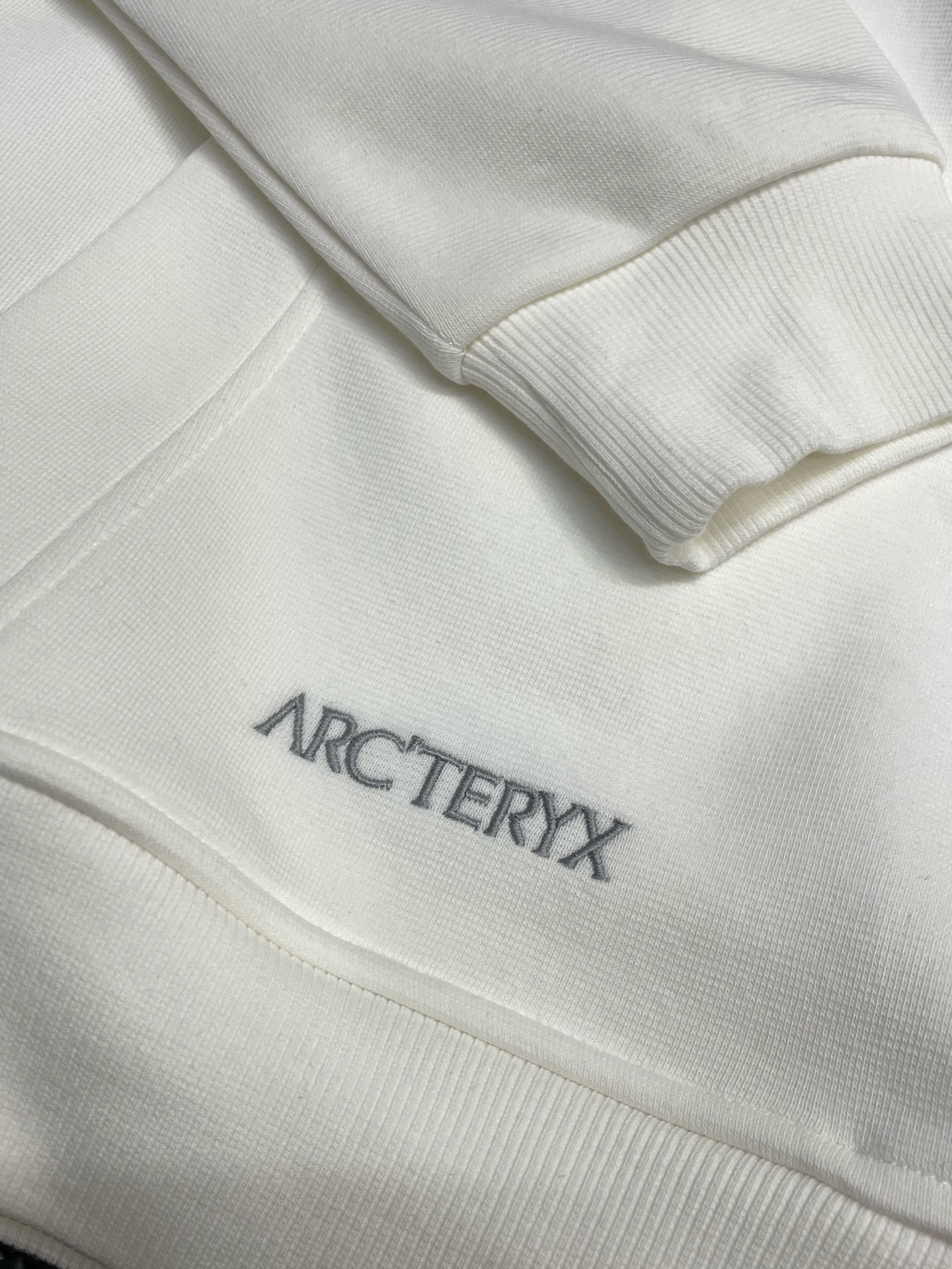 。Arc’teryx始祖鸟💥独家专供新款原单男士休闲卫衣 高端定制 高端版本 时尚百搭爆款⚠️⚠️✨✨进