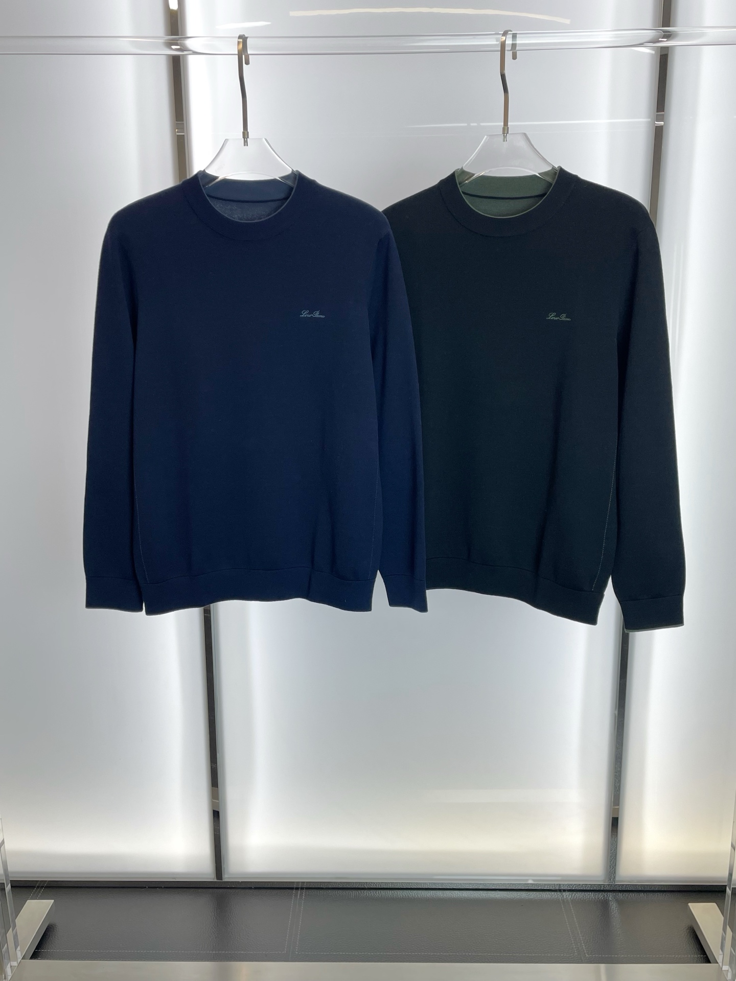 NO:573432,.LP-Loro Piana exclusively provides new original men's casual sweaters. High-end customization. High-end version. Fashionable and versatile imported fabrics. Super soft and delicate feel. Comfortable to wear. Warm and comfortable. High-end boutique. The upper body is finely made by the factory. It is a must-have item for men. Three complete standards. Size M-3XL,,loro piana,loro piana,sweaters,alexander wang19860909.LP-Loro Piana诺悠翩雅独家专供新款原单男士休闲毛衣 高端定制 高端版本 时尚百搭爆款进口面料 手感超柔软细腻 穿着亲肤舒适 保暖舒适 高端精品 代工厂精细做上身非常赞 男士必备单品 三标齐全 码数M-3XL,,loro piana,loro piana,sweaters,alexander wang,Men's clothing