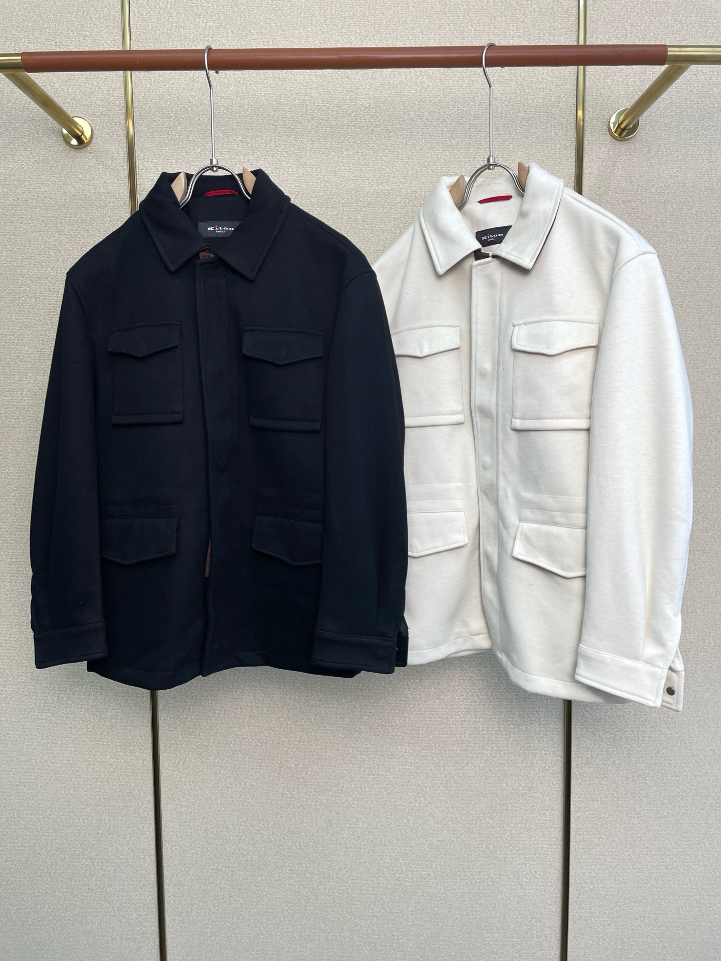 NO:598019,.KITON is a new model that will sell everything!  New original men's casual jacket, high-end customization, high version, fashionable and versatile, popular imported fabrics, super soft and delicate to the touch, skin-friendly and comfortable to wear, high-end boutique, exquisite upper body made by the factory, very good, a must-have item for men, complete with three standards, size M-3XL,,jackets & coats,alexander wang19860909.KITON砸锅卖铁都要上的新款！新款原单男士休闲夹克 高端定制 高版本 时尚百搭爆款进口面料 手感超柔软细腻 穿着亲肤舒适 高端精品 代工厂精细做上身非常赞 男士必备单品 三标齐全 码数M-3XL,,jackets & coats,alexander wang,Men's clothing