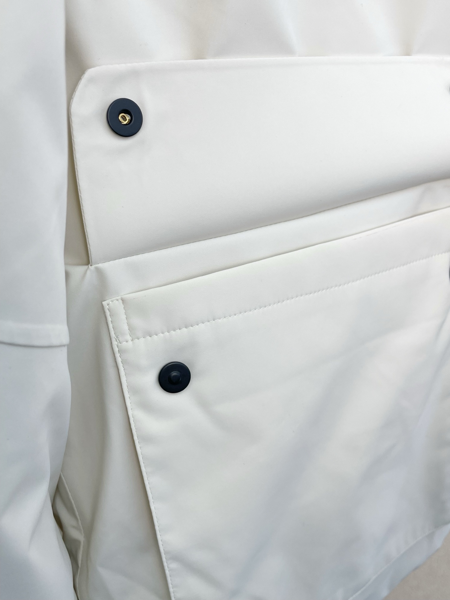 。羽绒服-ZEGNA杰尼亚💥独家专供秋冬新款高领连帽羽绒服。贸易公司渠道稀出，降温天气必备的保暖单品，不