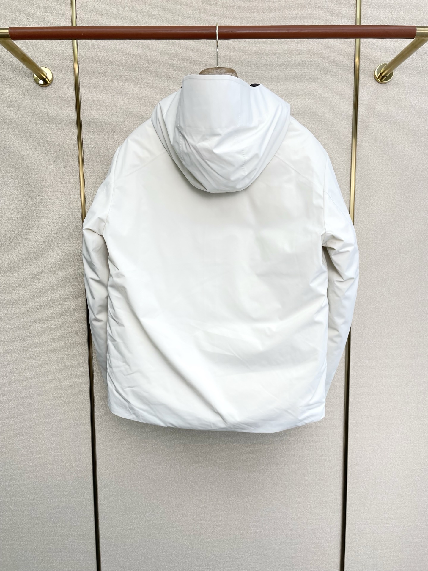 。羽绒服-ZEGNA杰尼亚💥独家专供秋冬新款高领连帽羽绒服。贸易公司渠道稀出，降温天气必备的保暖单品，不