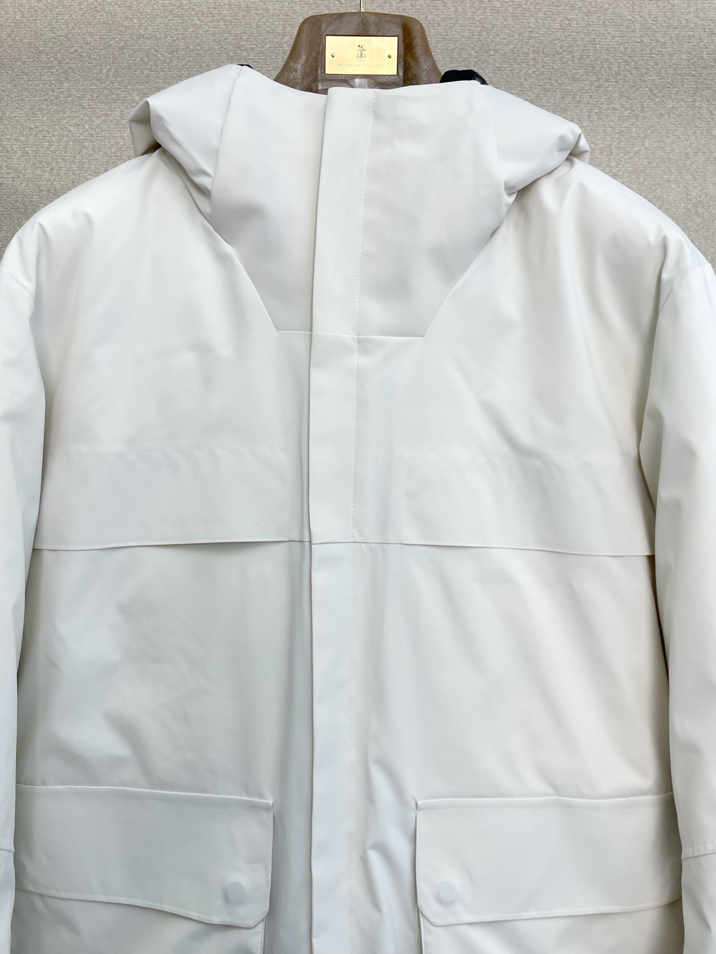 。羽绒服-ZEGNA杰尼亚💥独家专供秋冬新款高领连帽羽绒服。贸易公司渠道稀出，降温天气必备的保暖单品，不