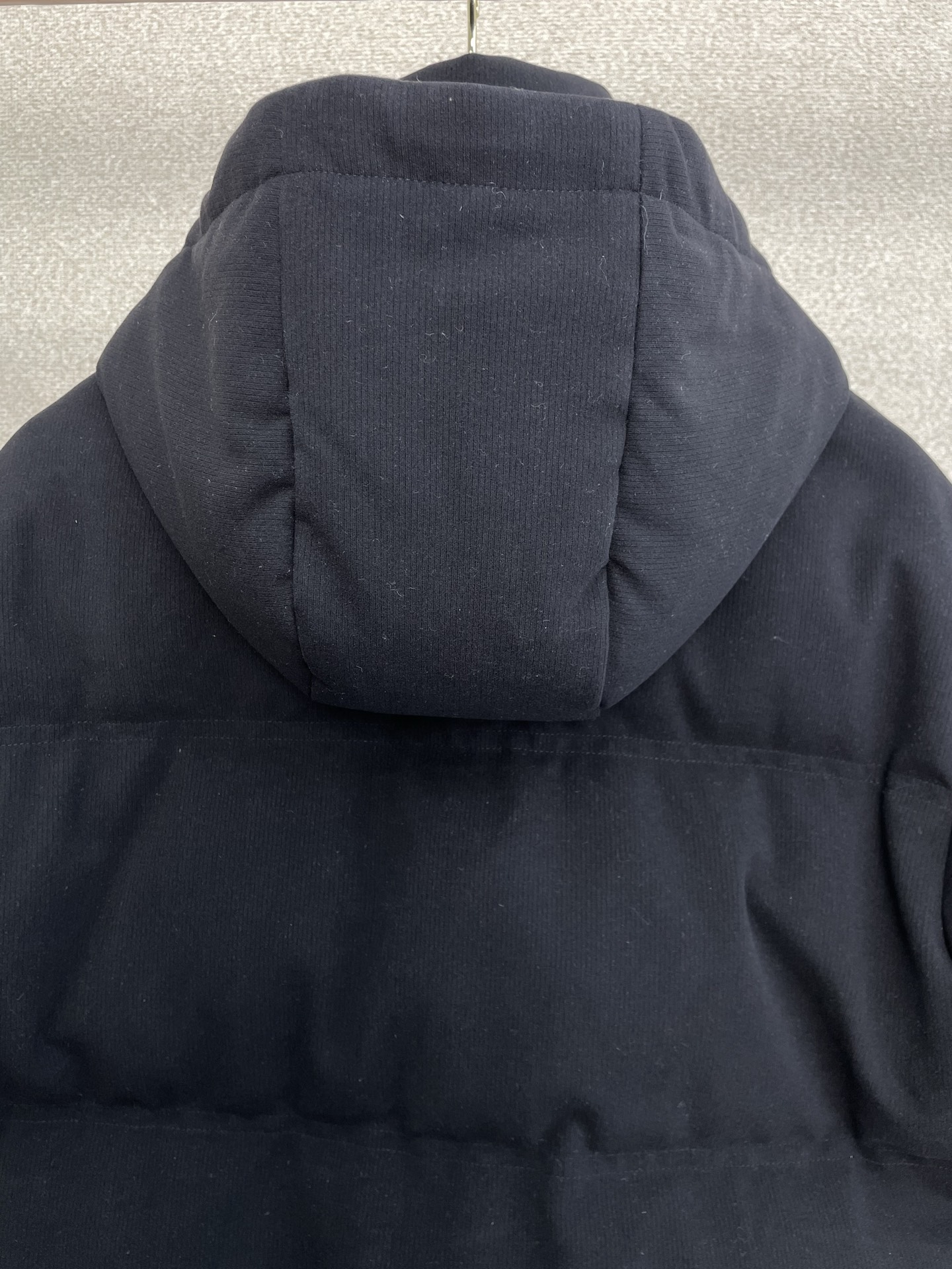 。羽绒服-ZEGNA杰尼亚💥独家专供秋冬新款高领连帽羽绒服。贸易公司渠道稀出，降温天气必备的保暖单品，不