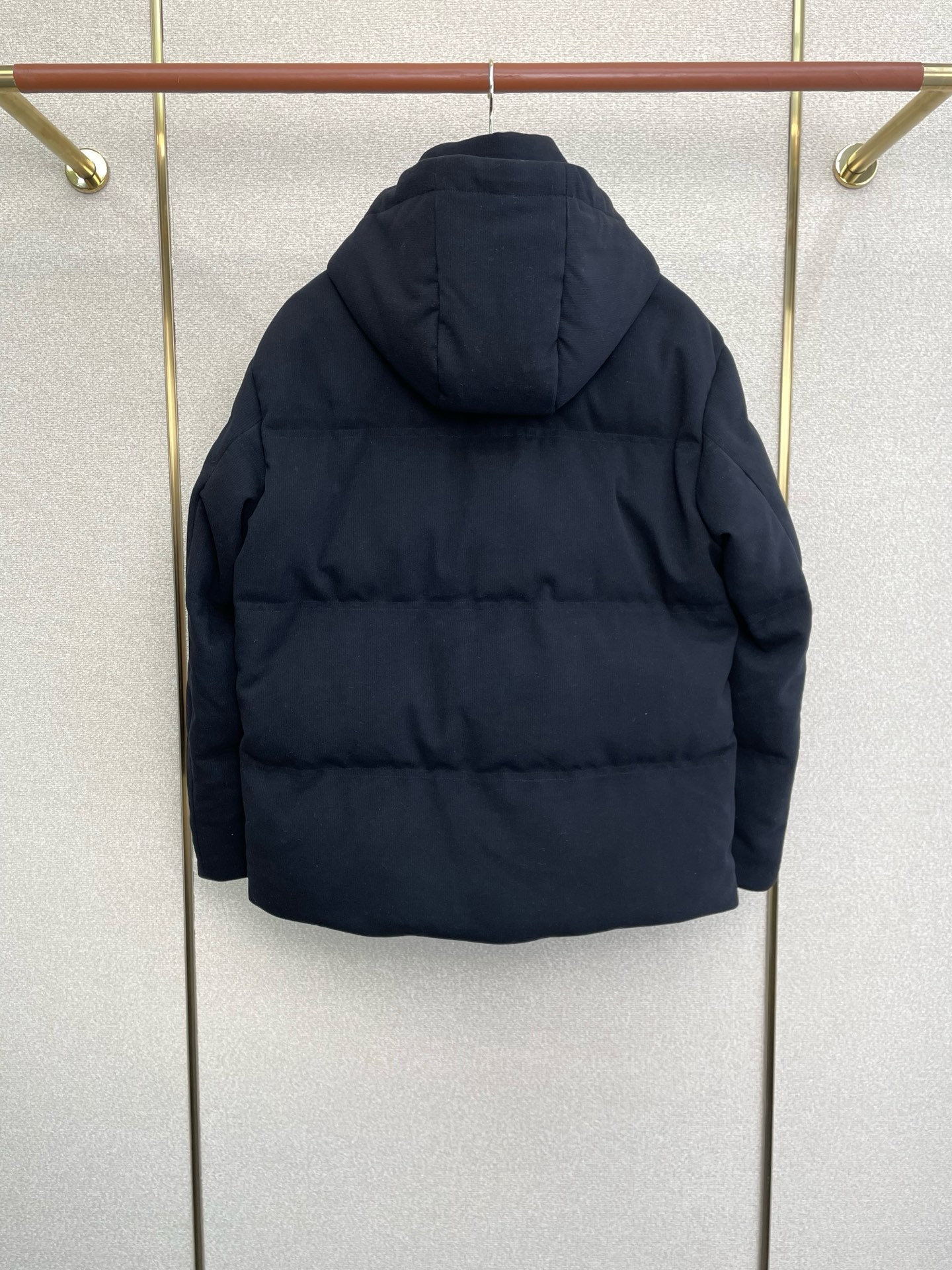 。羽绒服-ZEGNA杰尼亚💥独家专供秋冬新款高领连帽羽绒服。贸易公司渠道稀出，降温天气必备的保暖单品，不