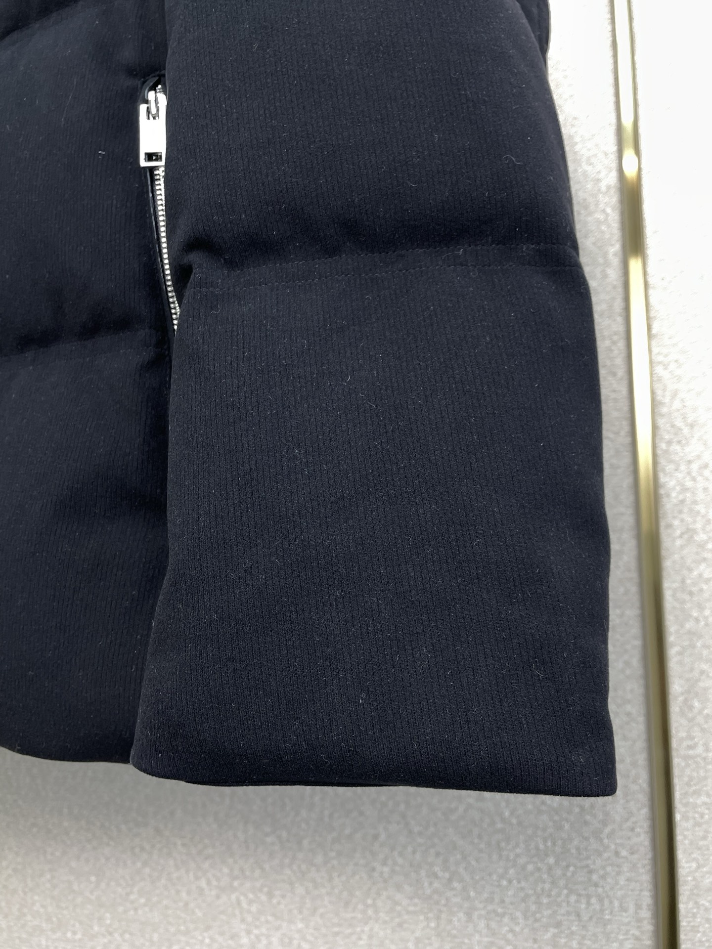 。羽绒服-ZEGNA杰尼亚💥独家专供秋冬新款高领连帽羽绒服。贸易公司渠道稀出，降温天气必备的保暖单品，不