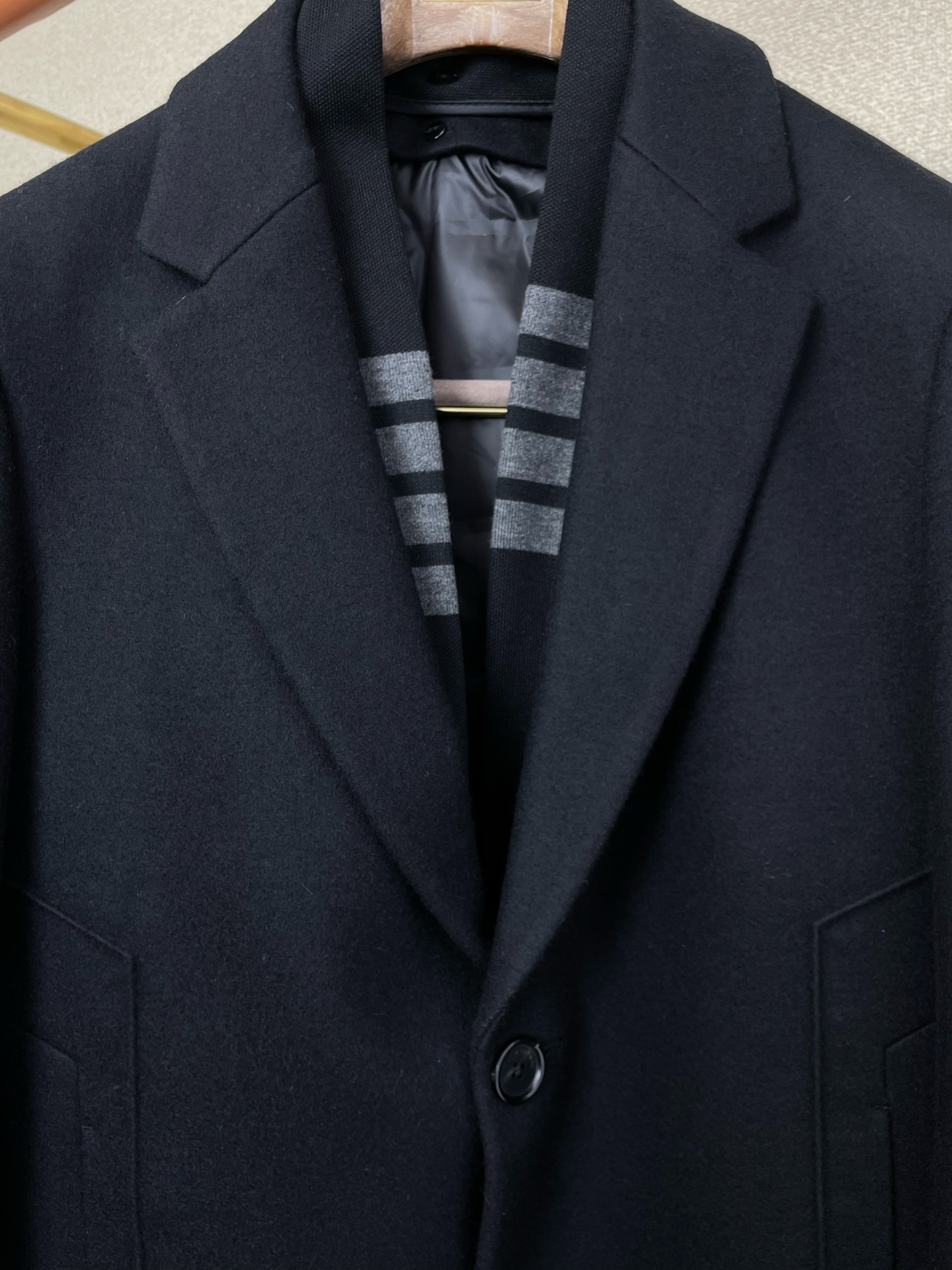 。中长款大衣-Thom Brown汤姆布朗💥砸锅卖铁都要上的新款！新款原单男士羊羔绒🧥大衣✨渠道特供 高