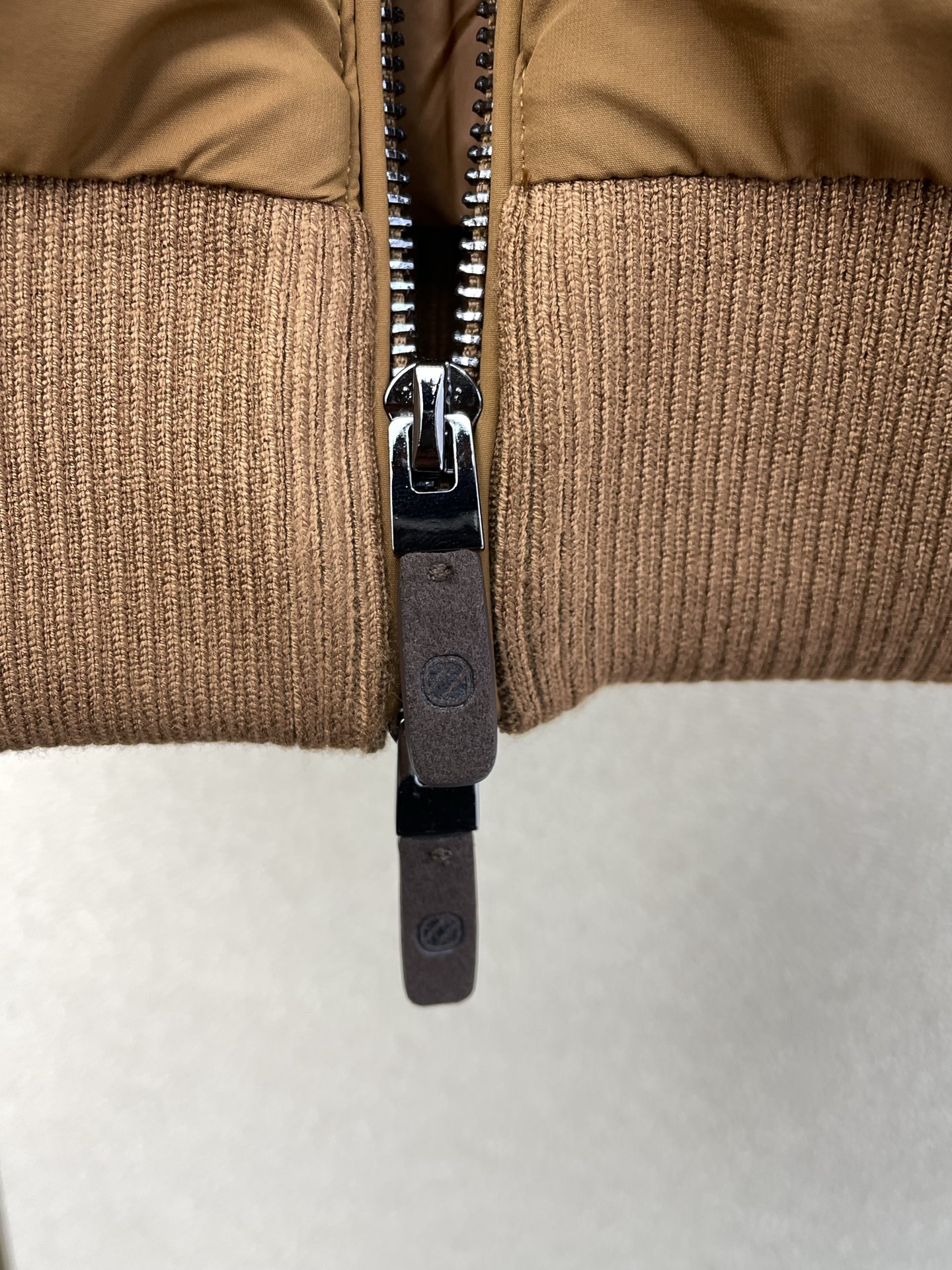 。羽绒服-ZEGNA杰尼亚💥砸锅卖铁都要上的新款！最新时尚羽绒马甲，经典设计感与颜值爆棚的外套，品质更是