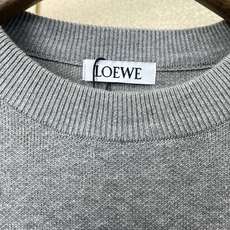 。LOEWE罗意威💥砸锅卖铁都要上的新款!新款原单男士休闲毛衣外套 高端定制 高端版本 时尚百搭爆款⚠️ 。LOEWE罗意威💥砸锅卖铁都要上的新款!新款原单男士休闲毛衣外套 高端定制 高端版本 时尚百搭爆款⚠️