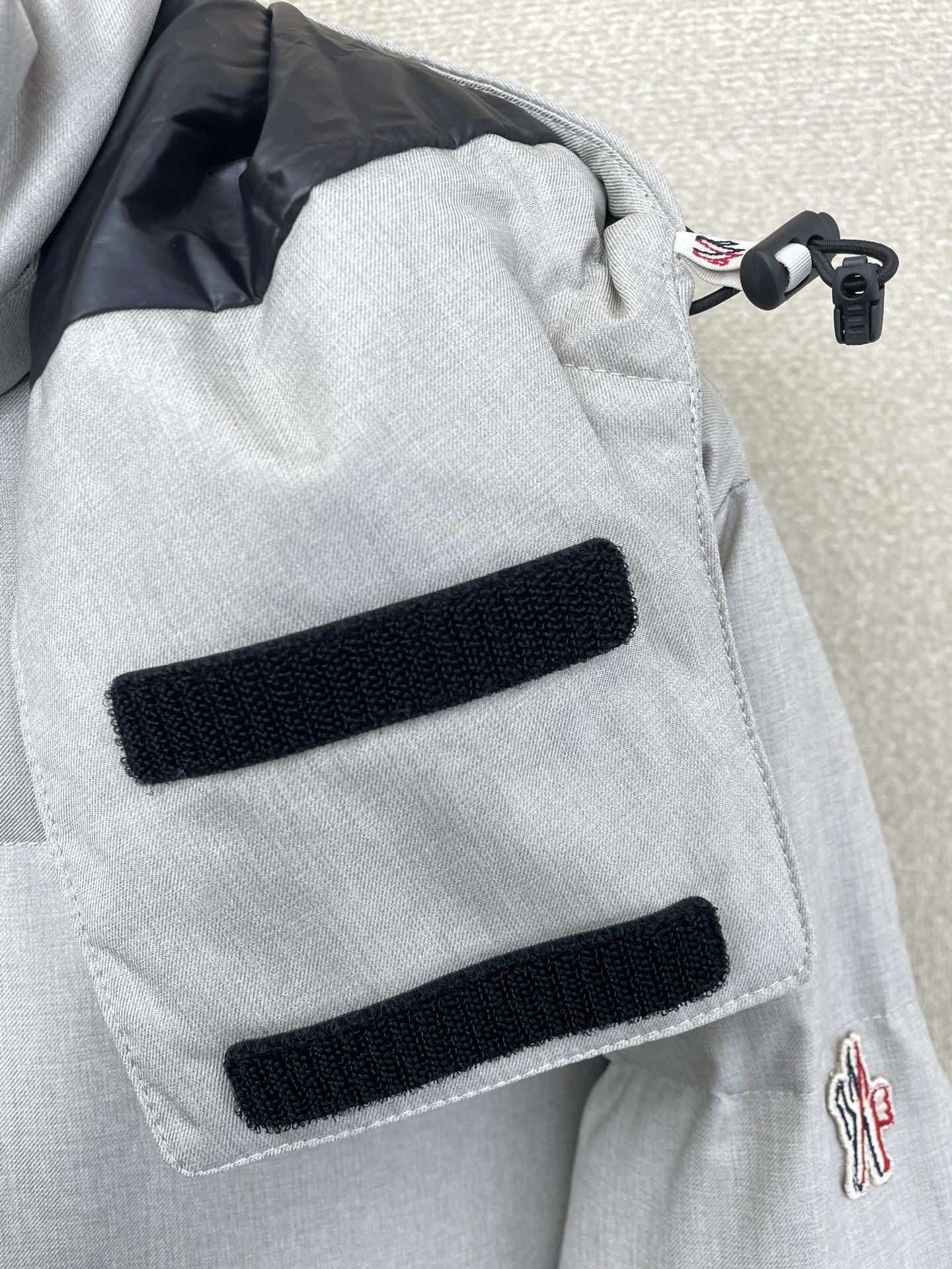 。羽绒服- Moncler蒙口💥砸锅卖铁都要上的新款！新款羽绒服 贸易公司渠道稀出，降温天气必备的保暖单