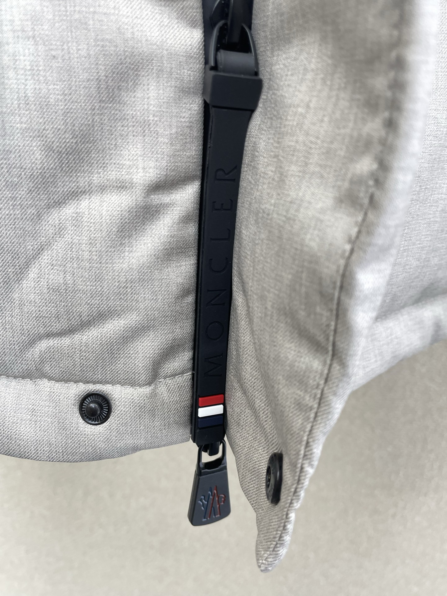 。羽绒服- Moncler蒙口💥砸锅卖铁都要上的新款！新款羽绒服 贸易公司渠道稀出，降温天气必备的保暖单