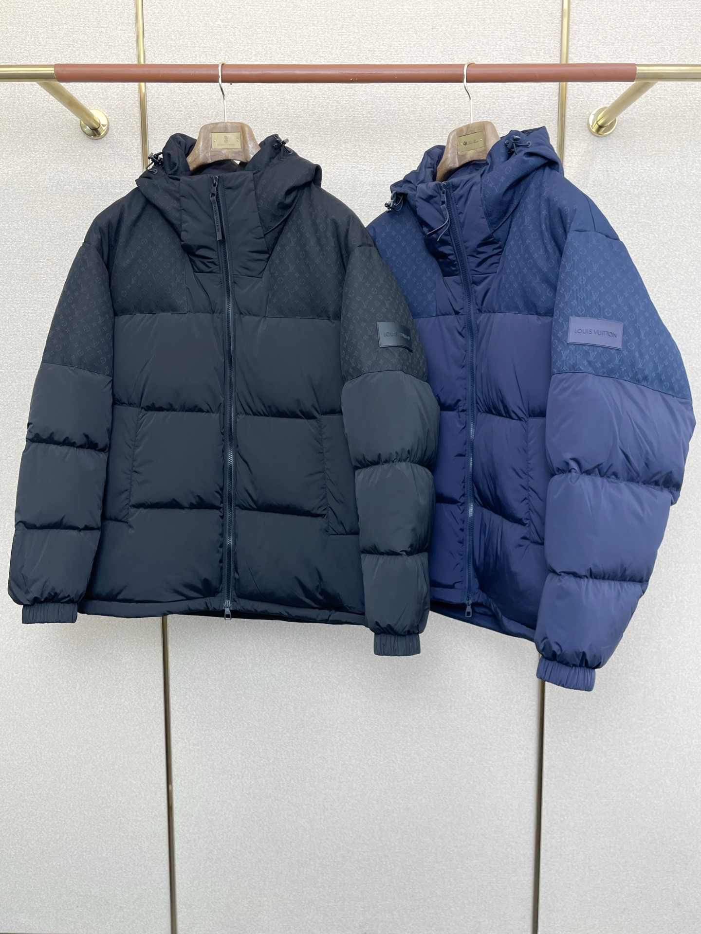 。羽绒服-Louis Vuitton路易威登💥砸锅卖铁都要上的新款！新款羽绒服 贸易公司渠道稀出，降温天