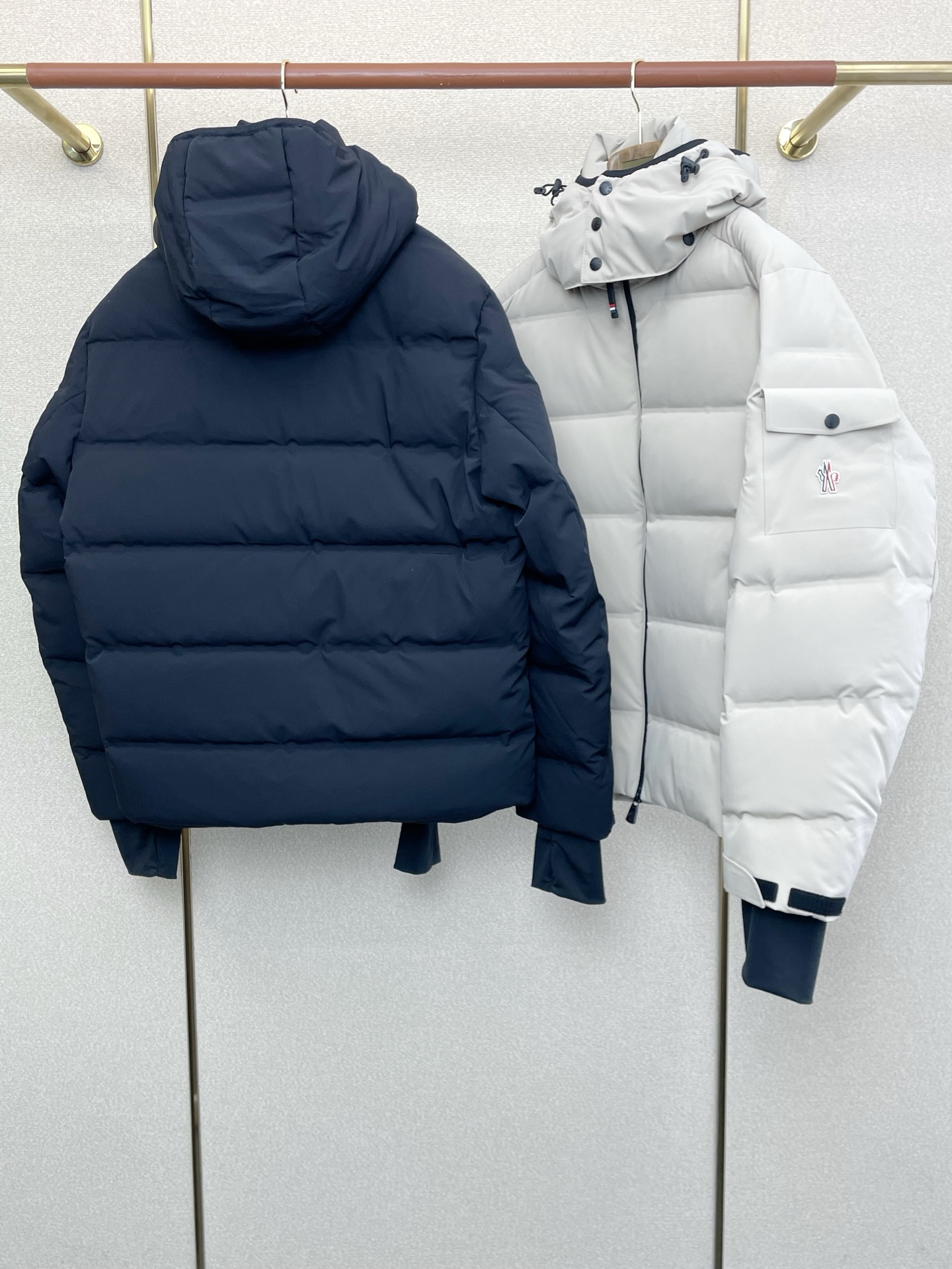 。羽绒服- Moncler蒙口💥砸锅卖铁都要上的新款！新款羽绒服 贸易公司渠道稀出，降温天气必备的保暖单