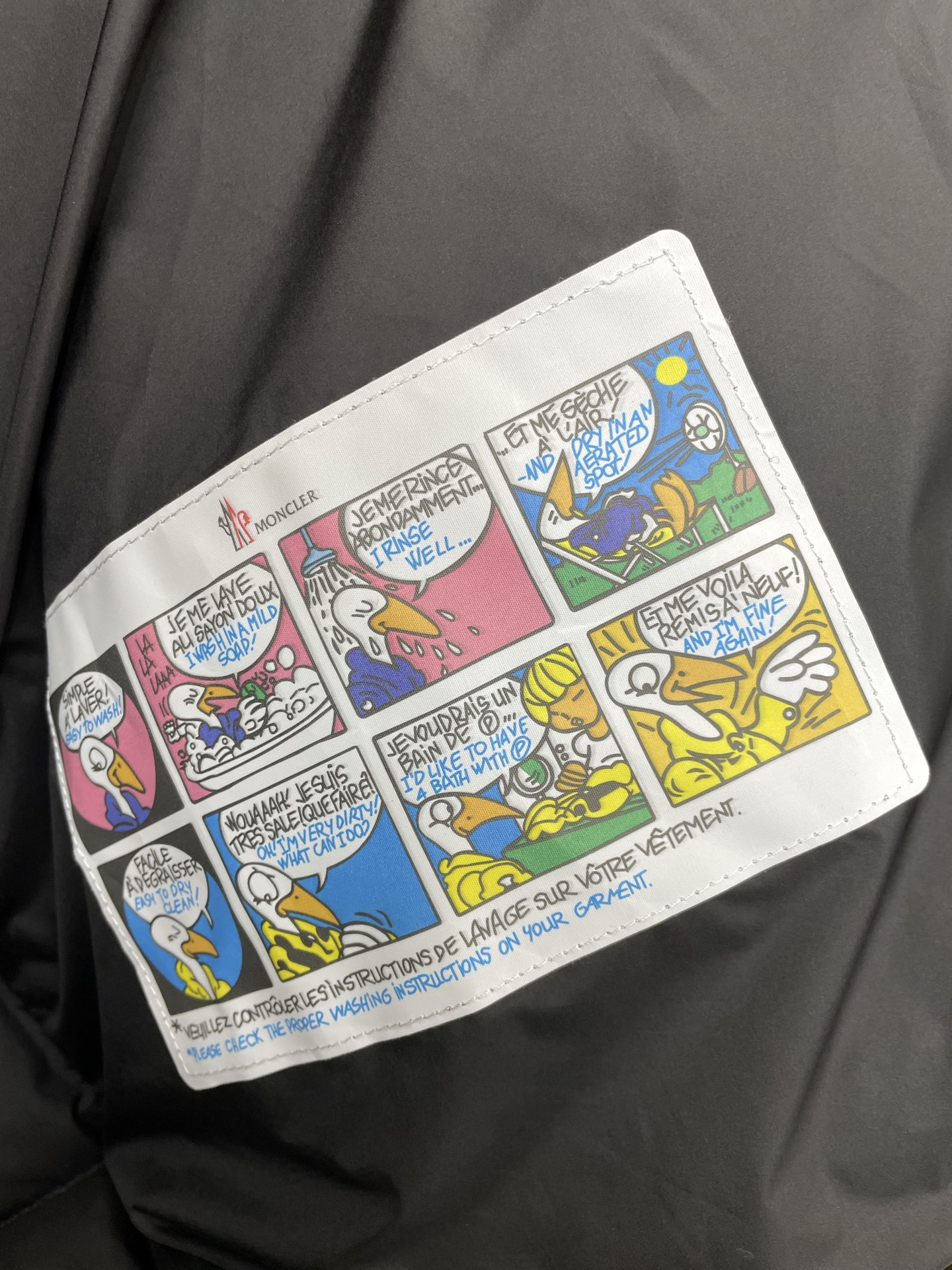 。羽绒服-Moncler蒙口💥砸锅卖铁都要上的新款！秋冬新款羽绒马甲 贸易公司渠道稀出，降温天气必备的保