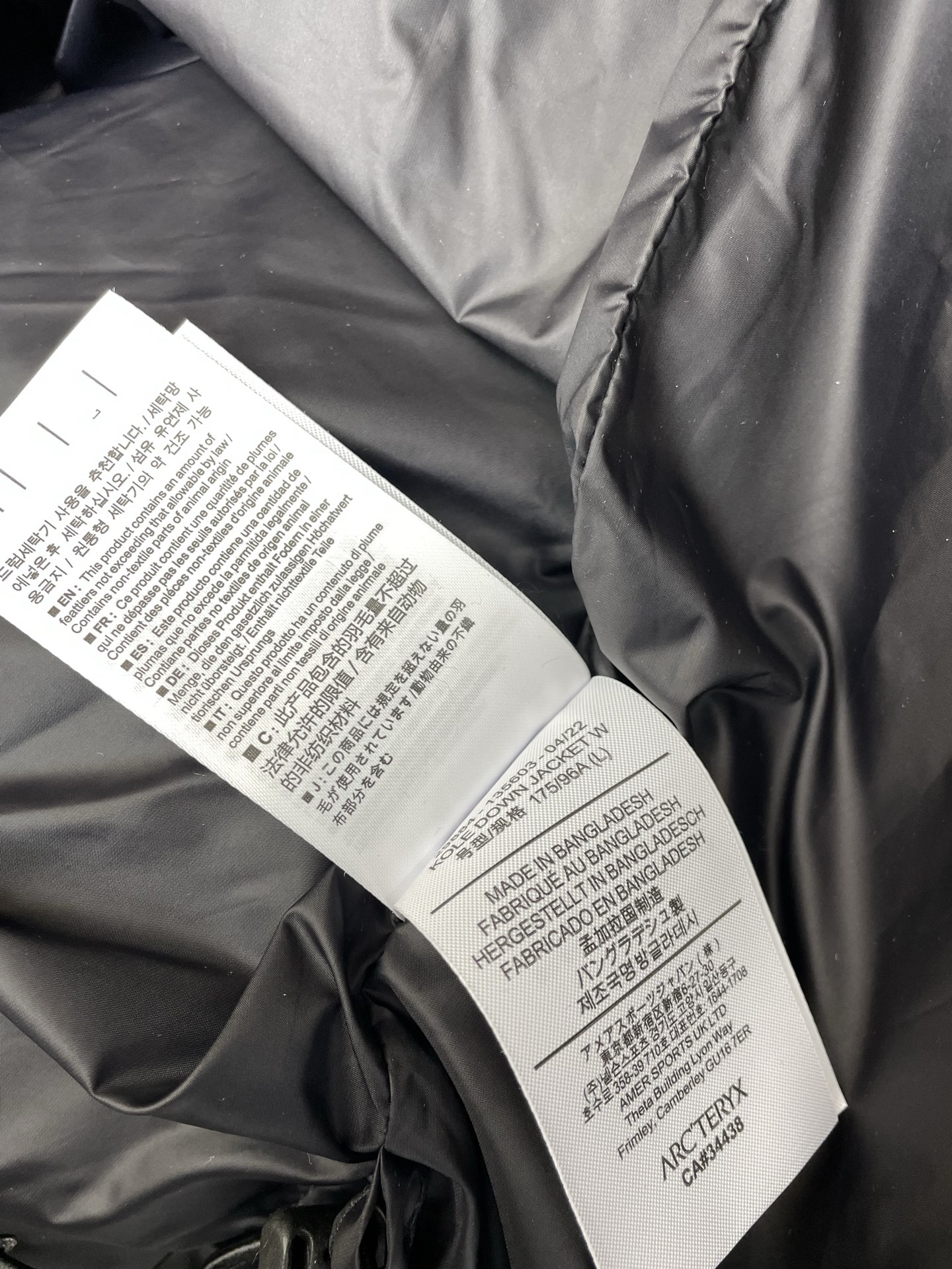 。羽绒服-Arc’teryx始祖鸟💥砸锅卖铁都要上的新款！秋冬新款连帽羽绒服。贸易公司渠道稀出，降温天气
