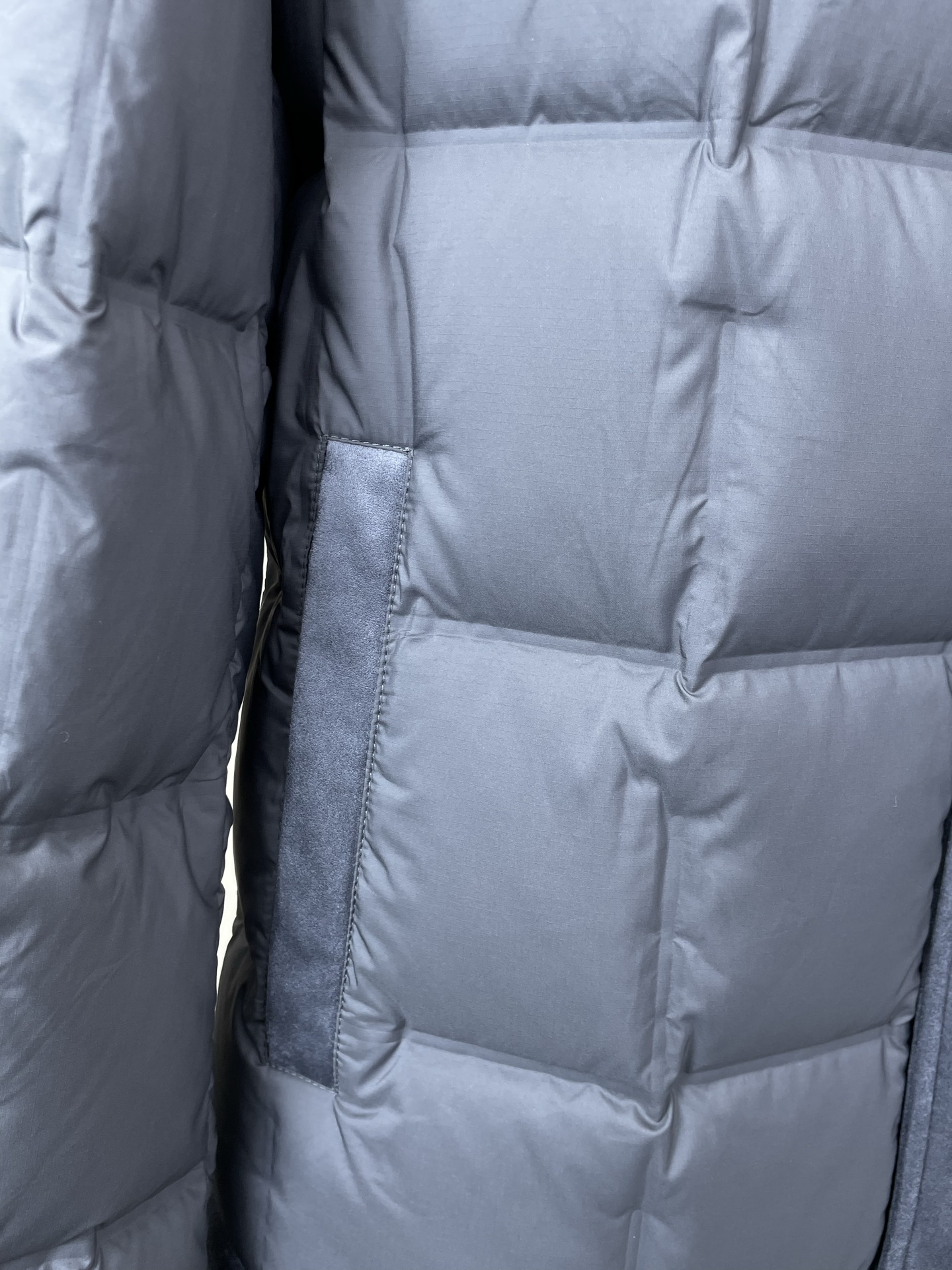 。羽绒服-ZEGNA杰尼亚💥砸锅卖铁都要上的新款！秋冬新款羽绒服。贸易公司渠道稀出，降温天气必备的保暖单