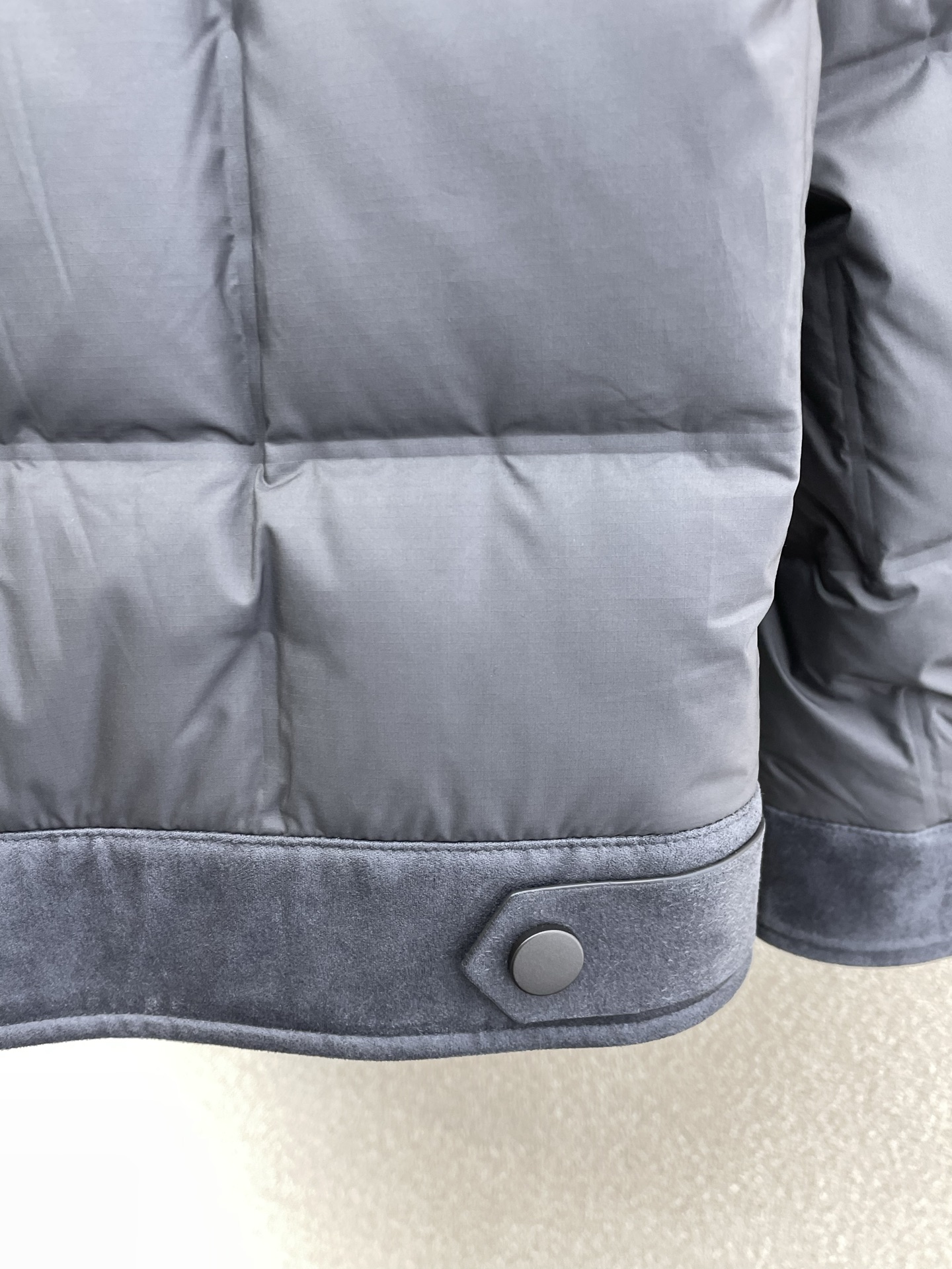 。羽绒服-ZEGNA杰尼亚💥砸锅卖铁都要上的新款！秋冬新款羽绒服。贸易公司渠道稀出，降温天气必备的保暖单