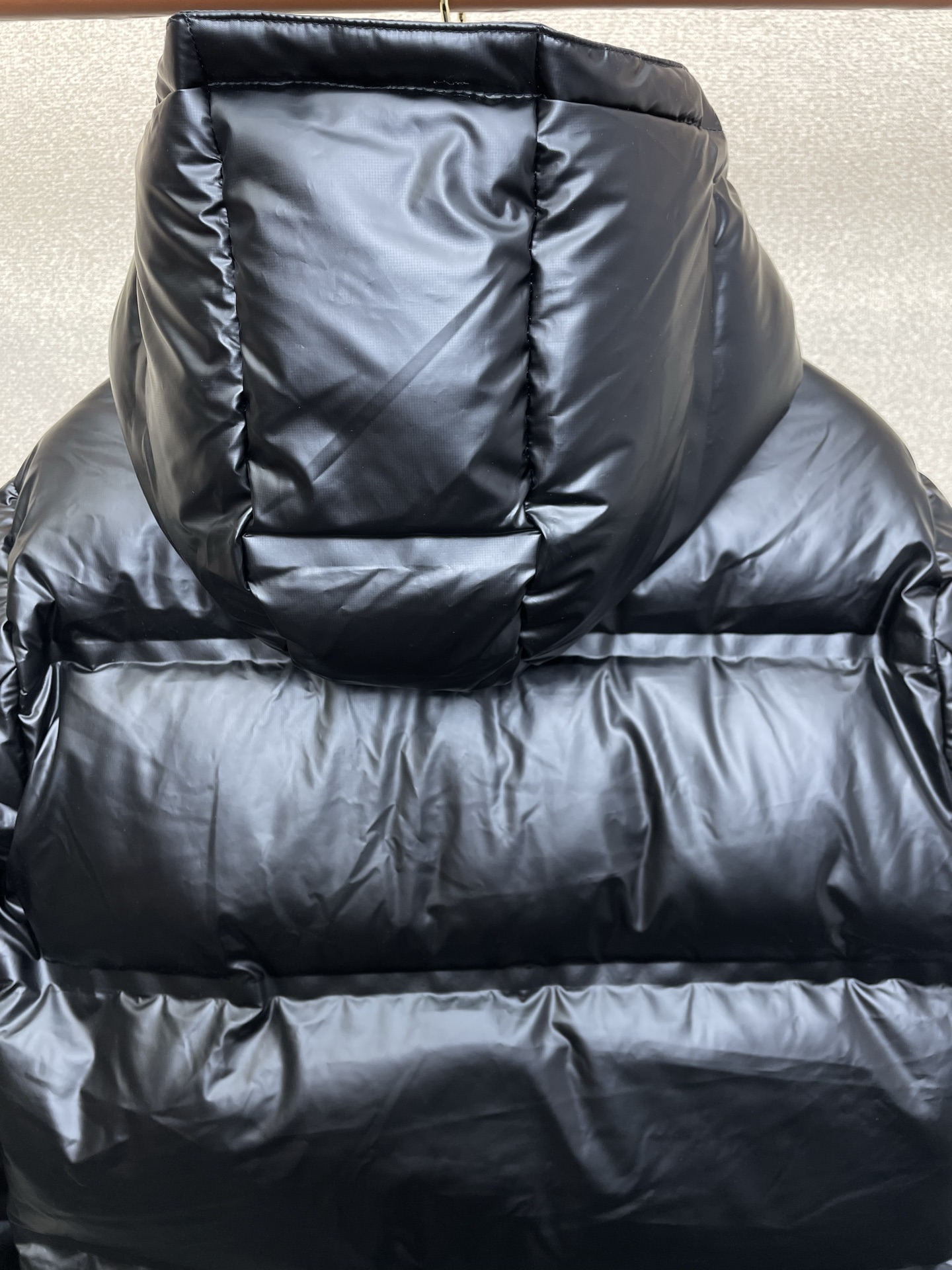 。羽绒服- Prada普拉达💥砸锅卖铁都要上的新款！秋冬新款羽绒服 贸易公司渠道稀出，降温天气必备的保暖