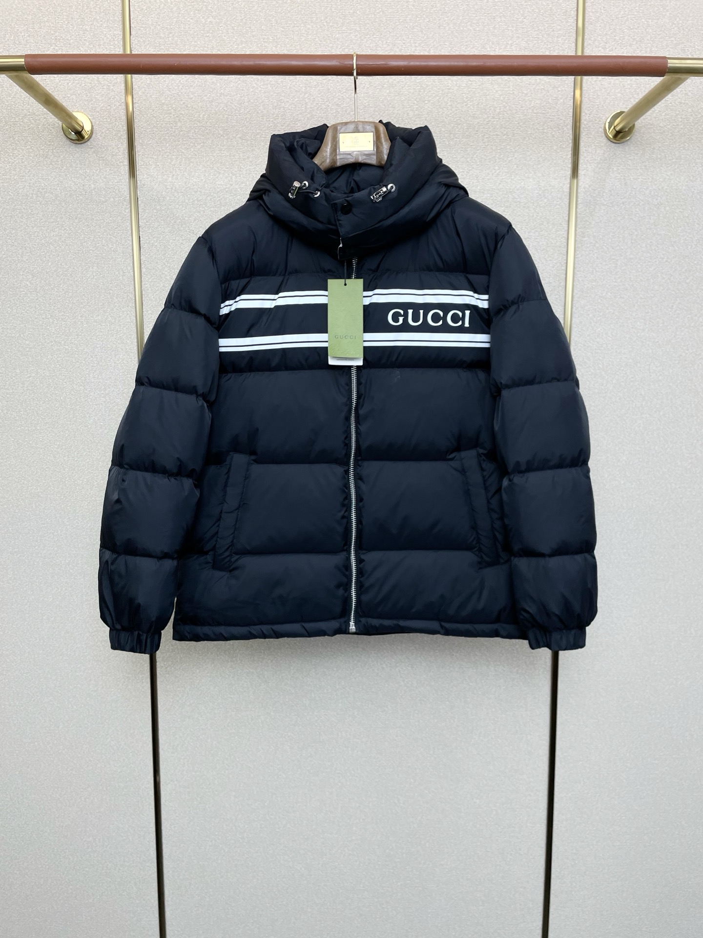 。羽绒服- Gucci古驰💥砸锅卖铁都要上的新款！秋冬新款羽绒服 贸易公司渠道稀出，降温天气必备的保暖单