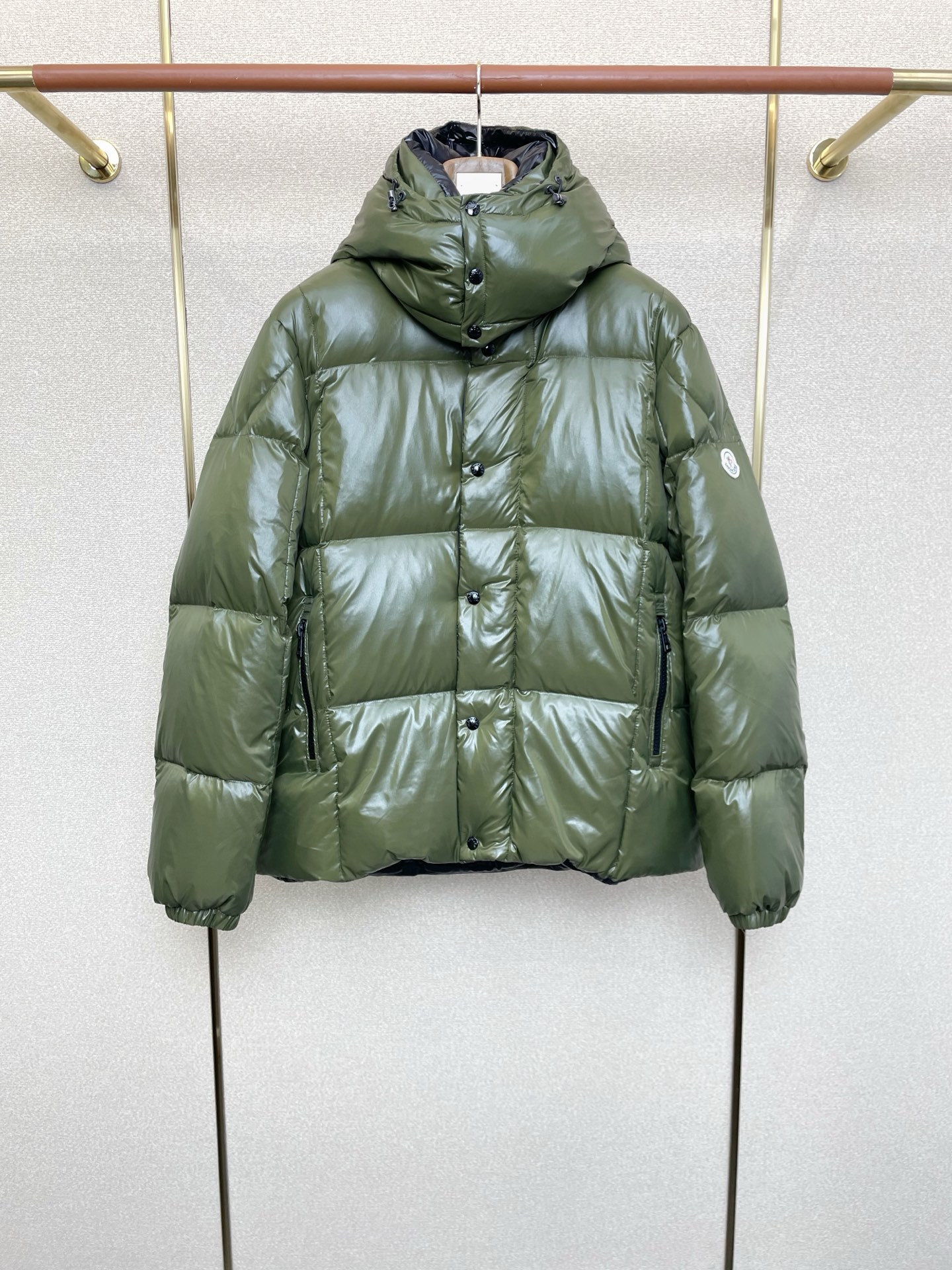 。羽绒服-Moncler蒙口💥砸锅卖铁都要上的新款！秋冬新款羽绒服 贸易公司渠道稀出，降温天气必备的保暖