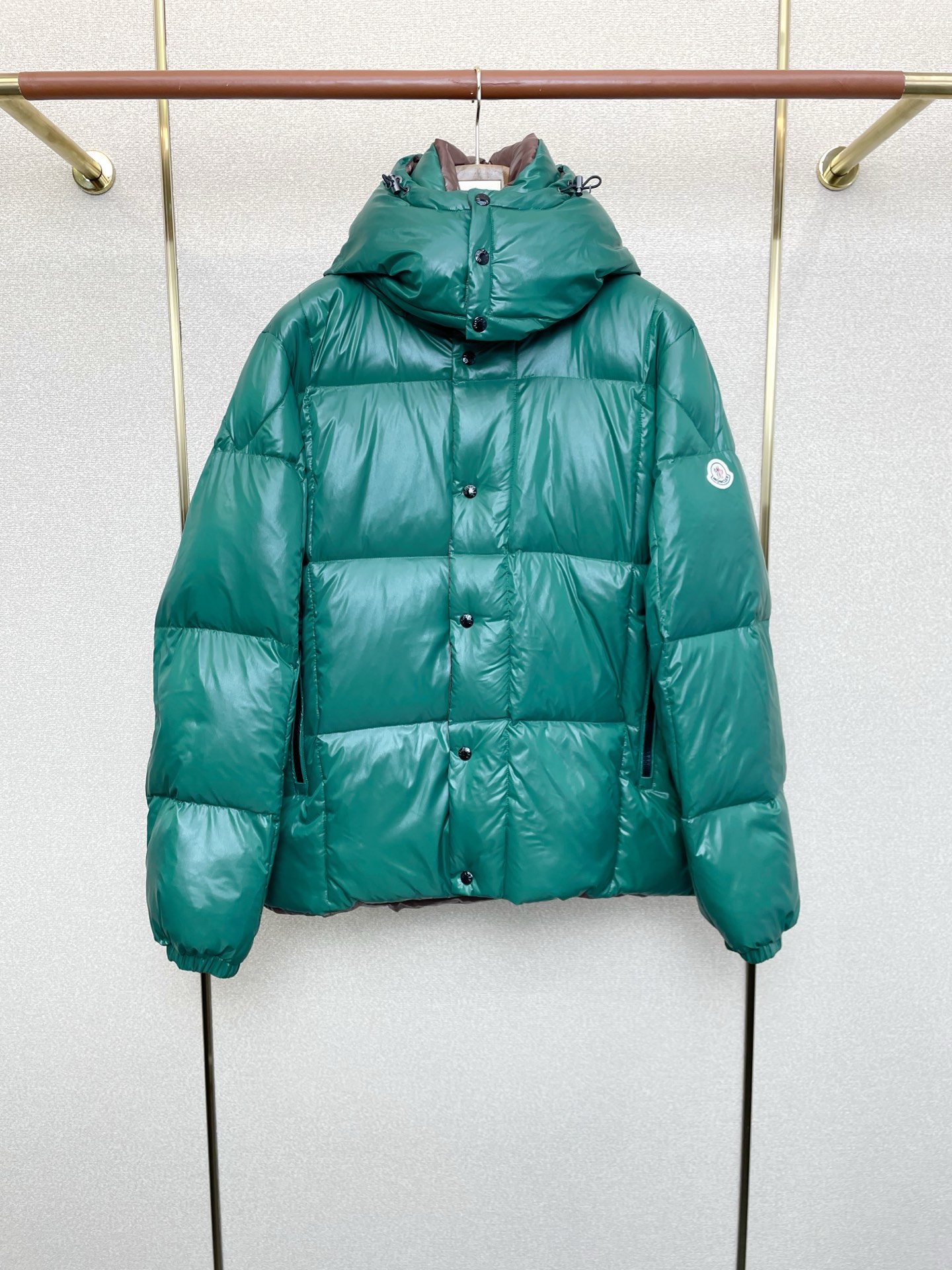 。羽绒服-Moncler蒙口💥砸锅卖铁都要上的新款！秋冬新款羽绒服 贸易公司渠道稀出，降温天气必备的保暖