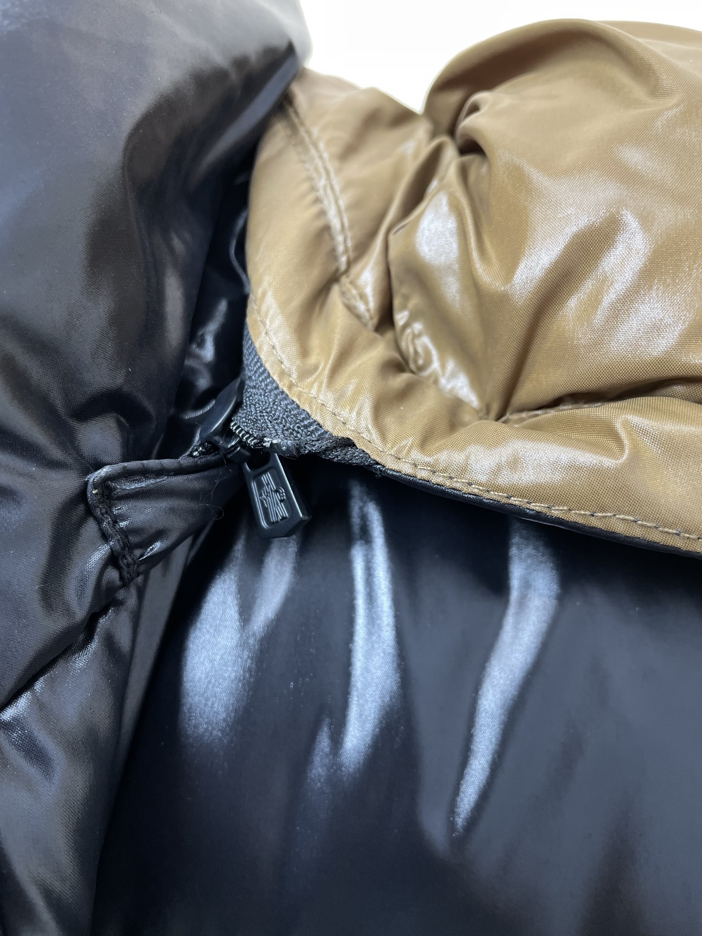 。羽绒服-Moncler蒙口💥砸锅卖铁都要上的新款！秋冬新款羽绒服 贸易公司渠道稀出，降温天气必备的保暖