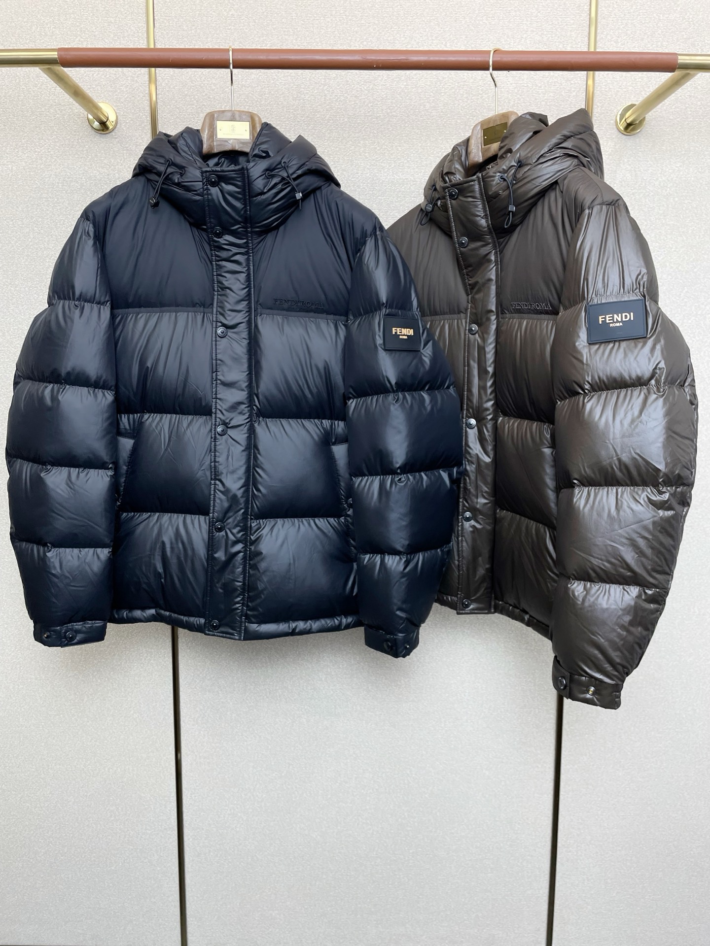。羽绒服-FENDI芬迪💥砸锅卖铁都要上的新款！秋冬新款连帽羽绒服 贸易公司渠道稀出，降温天气必备的保暖