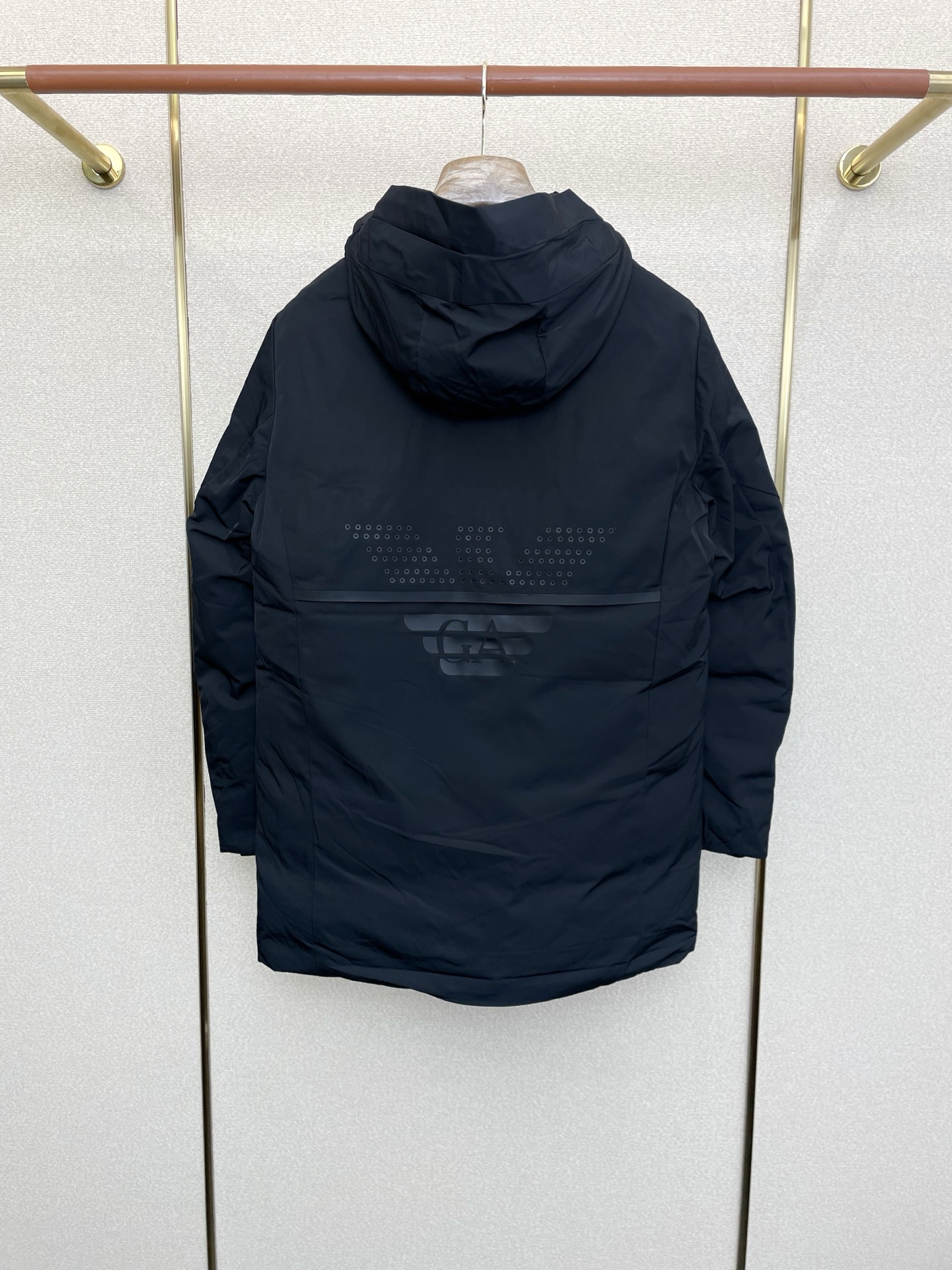 。羽绒服-ARMANI阿玛尼💥砸锅卖铁都要上的新款！秋冬新款经典连帽羽绒服，贸易公司渠道稀出，降温天气必