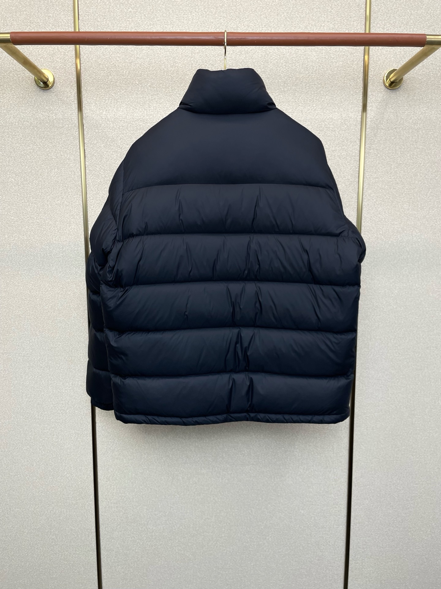 。羽绒服- Dior迪奥💥砸锅卖铁都要上的新款！秋冬新款羽绒服 贸易公司渠道稀出，降温天气必备的保暖单品