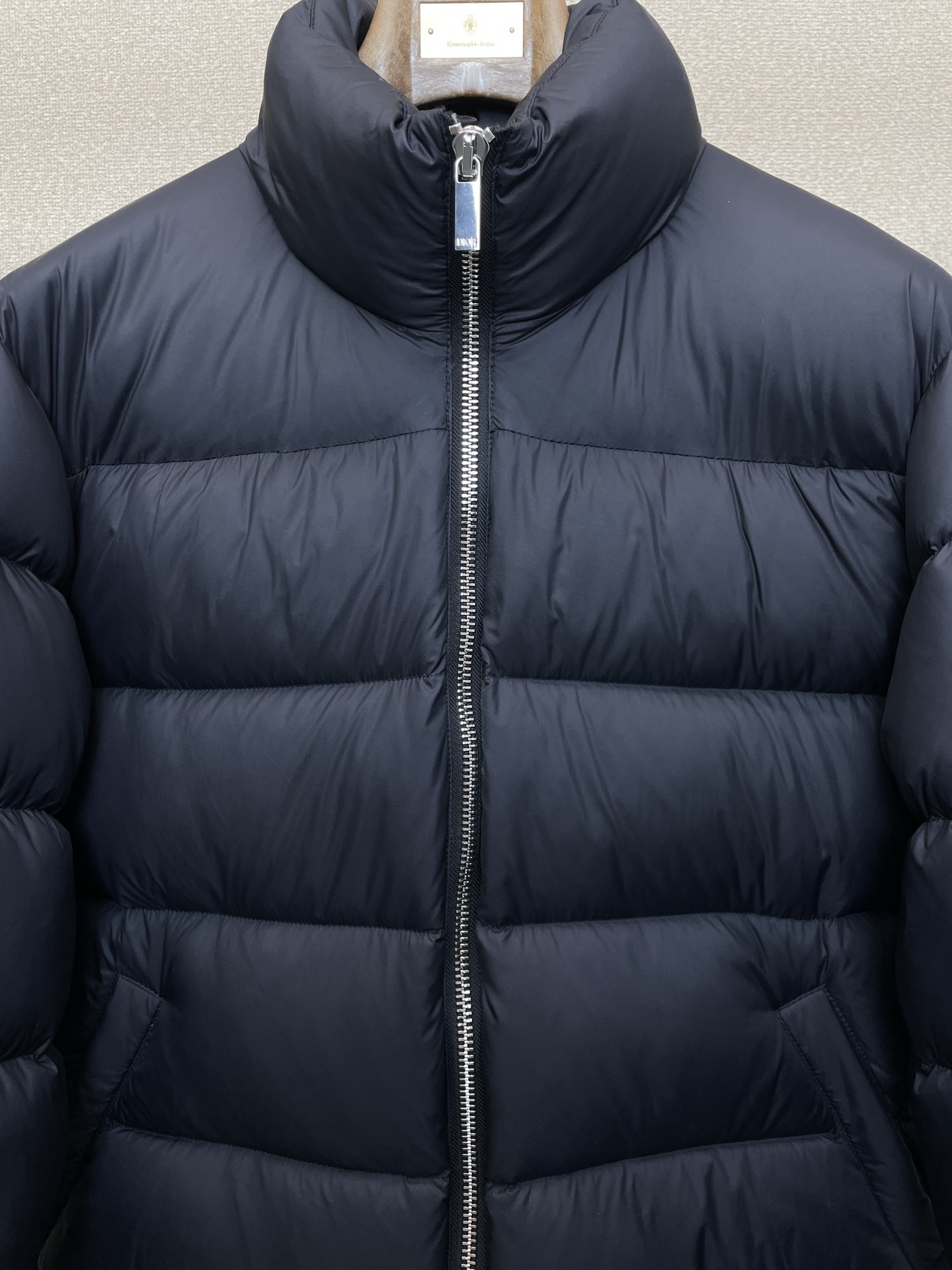 。羽绒服- Dior迪奥💥砸锅卖铁都要上的新款！秋冬新款羽绒服 贸易公司渠道稀出，降温天气必备的保暖单品