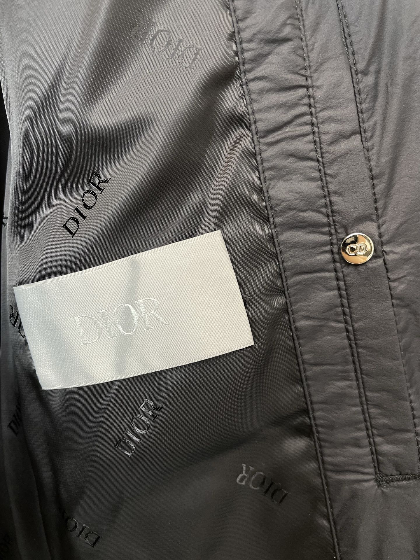 。羽绒服- Dior迪奥💥砸锅卖铁都要上的新款！秋冬新款羽绒服 贸易公司渠道稀出，降温天气必备的保暖单品