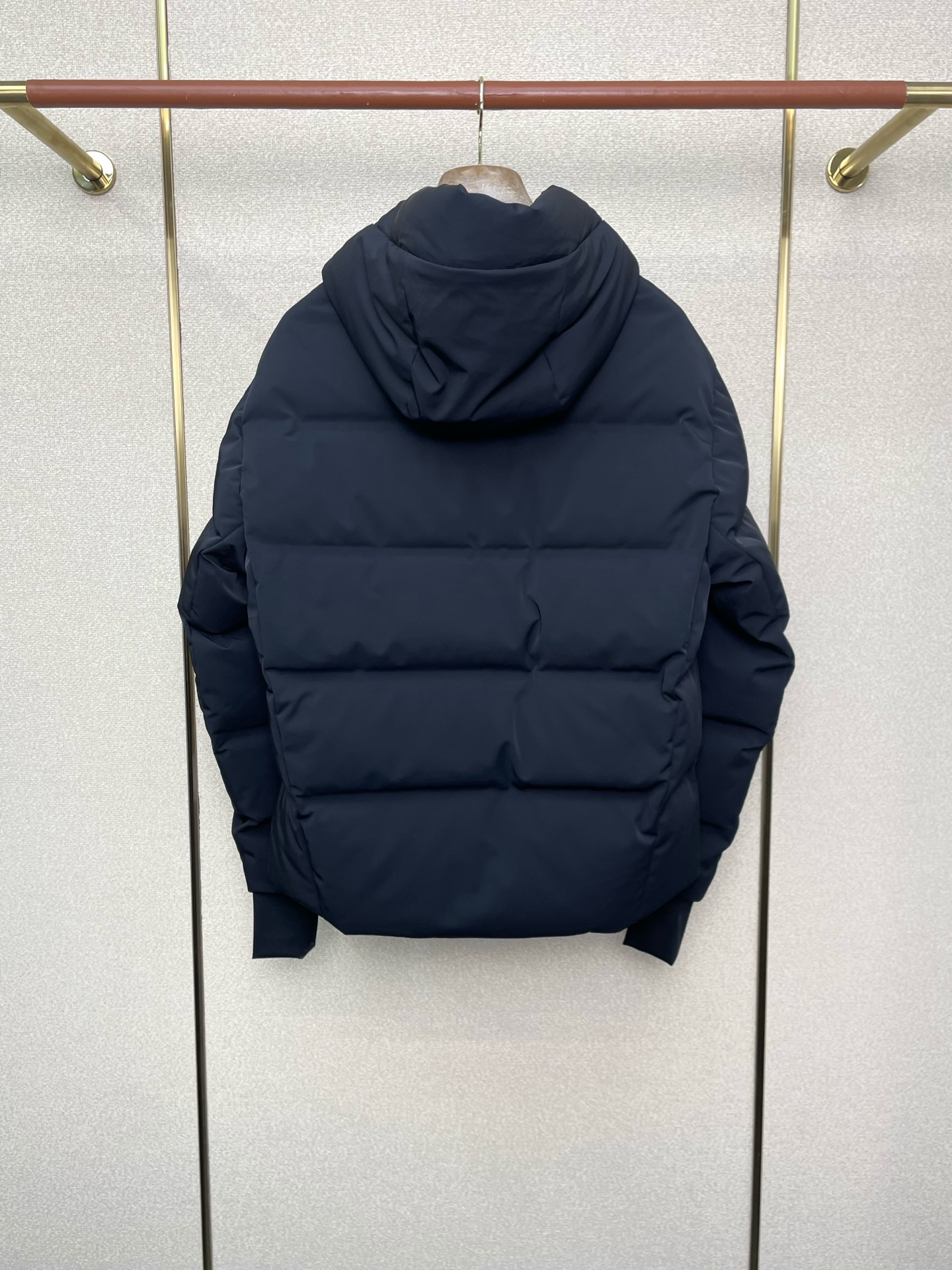 。羽绒服- Moncler蒙口💥砸锅卖铁都要上的新款！新款羽绒服 贸易公司渠道稀出，降温天气必备的保暖单