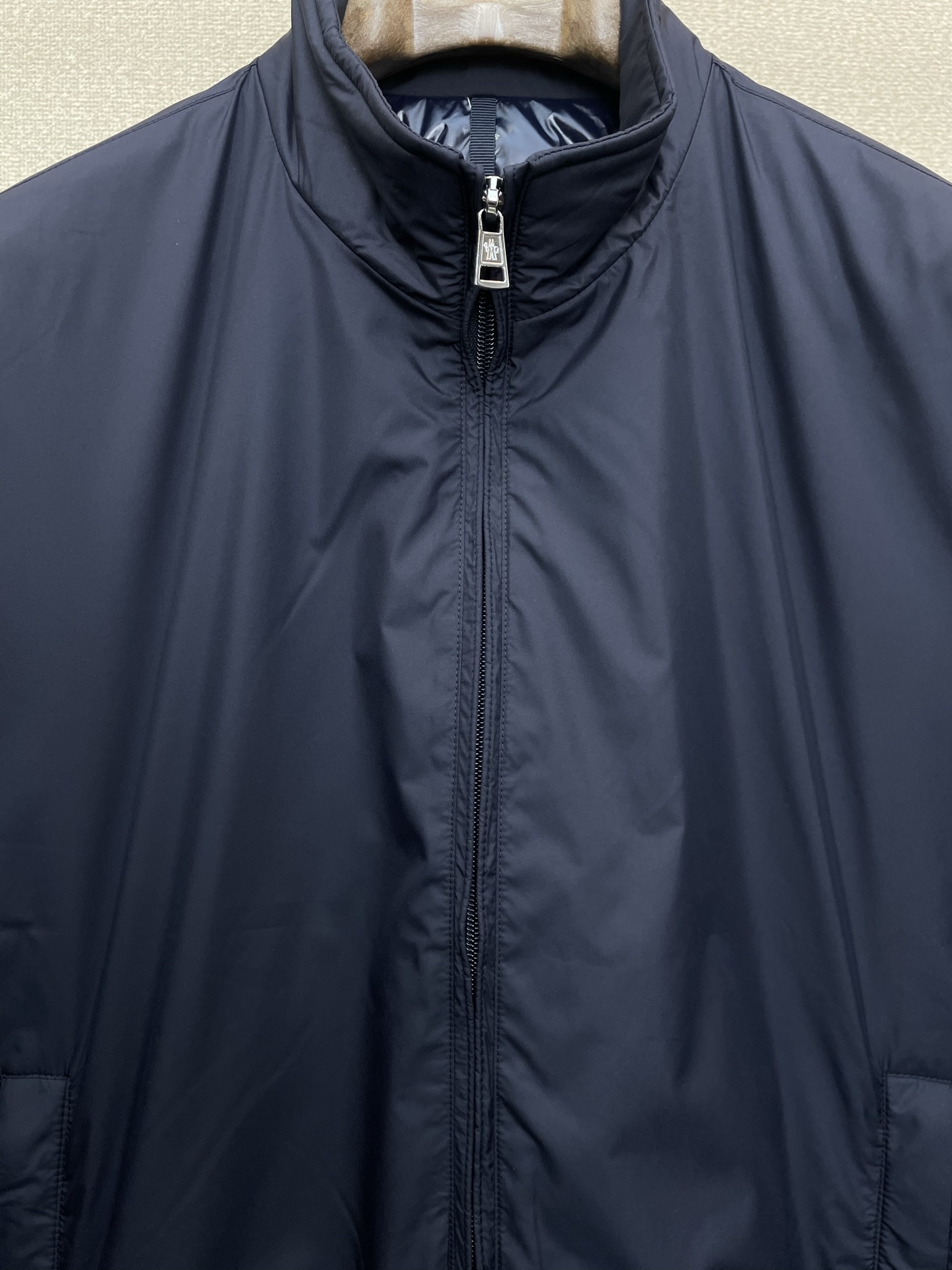 。羽绒服- Moncler蒙口💥砸锅卖铁都要上的新款！新款羽绒服 贸易公司渠道稀出，降温天气必备的保暖单