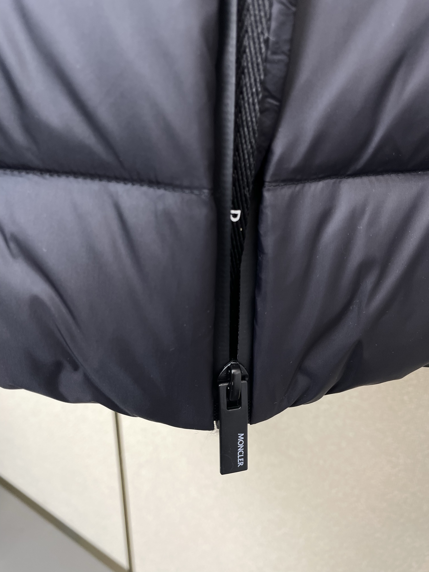 。羽绒服- Moncler蒙口💥砸锅卖铁都要上的新款！新款羽绒服 贸易公司渠道稀出，降温天气必备的保暖单