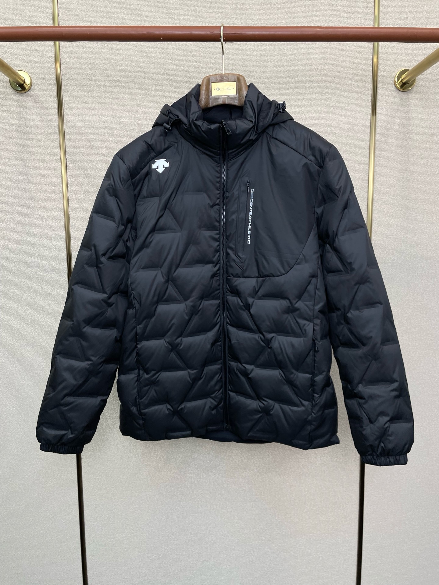 。羽绒服-DESCENTE迪桑特💥砸锅卖铁都要上的新款！秋冬新款经典连帽羽绒服，双面穿羽绒服 贸易公司渠