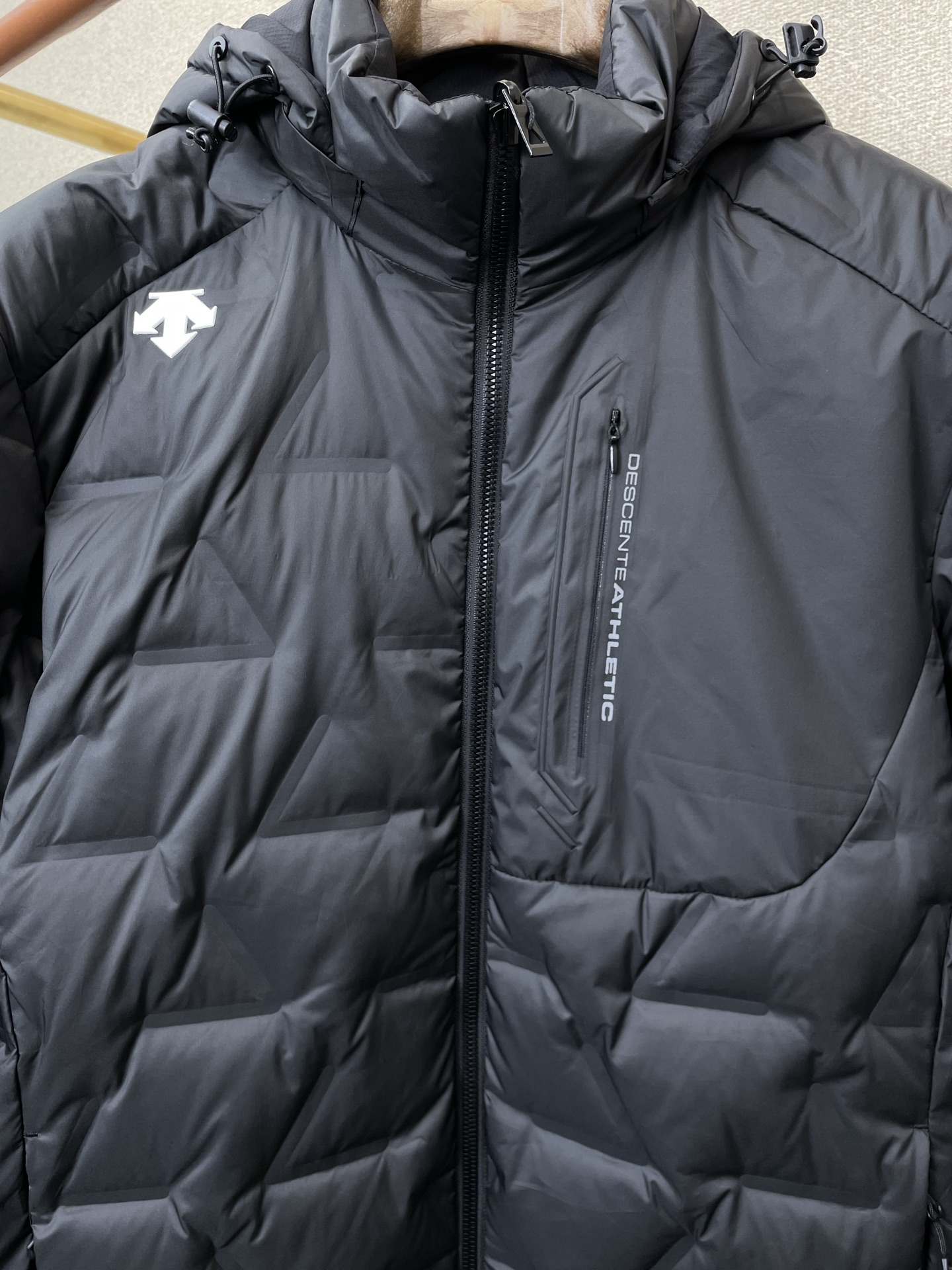 。羽绒服-DESCENTE迪桑特💥砸锅卖铁都要上的新款！秋冬新款经典连帽羽绒服，双面穿羽绒服 贸易公司渠