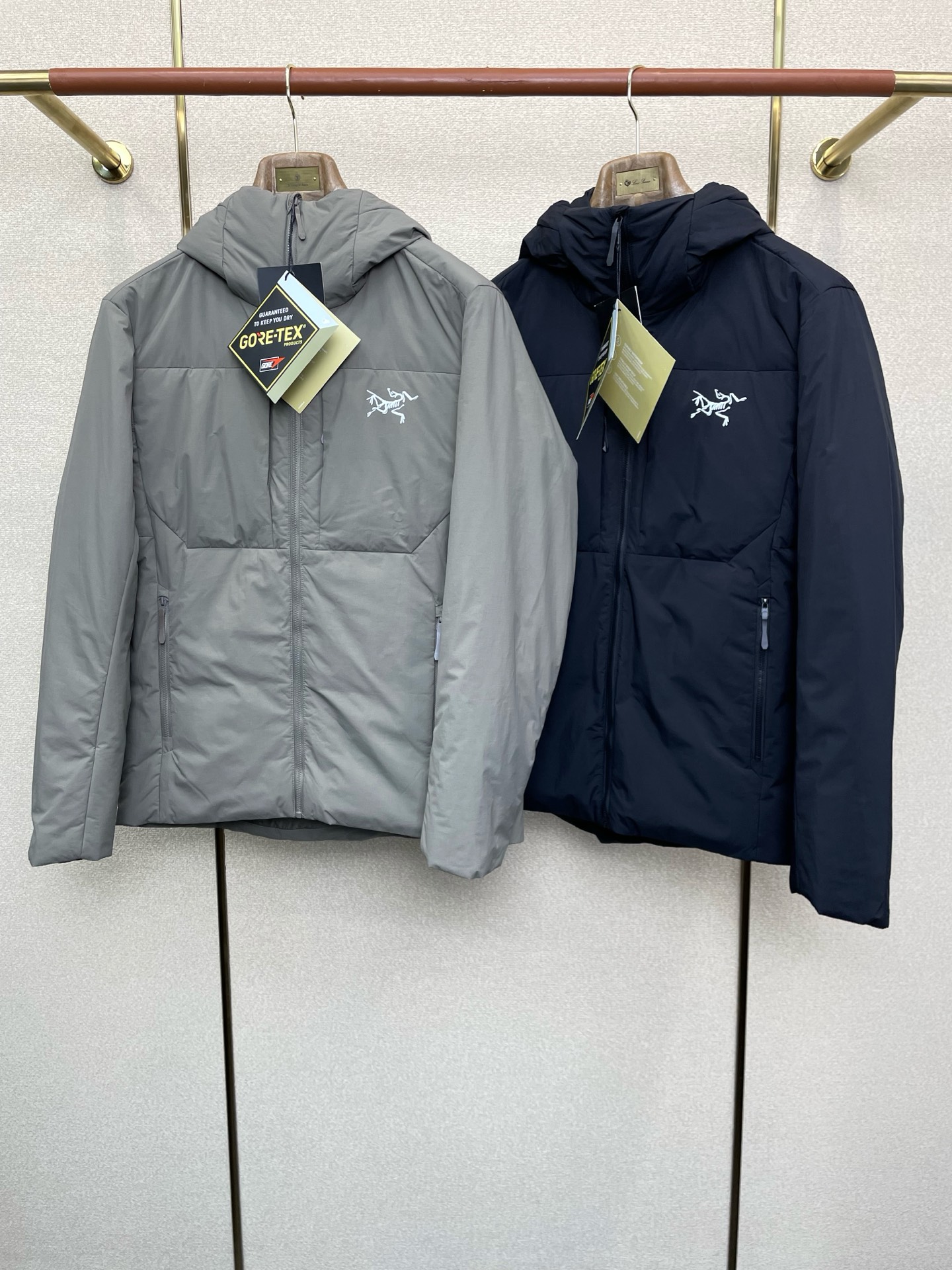 。羽绒服-Arc’teryx始祖鸟💥砸锅卖铁都要上的新款！秋冬新款经典连帽羽绒服，贸易公司渠道稀出，降温