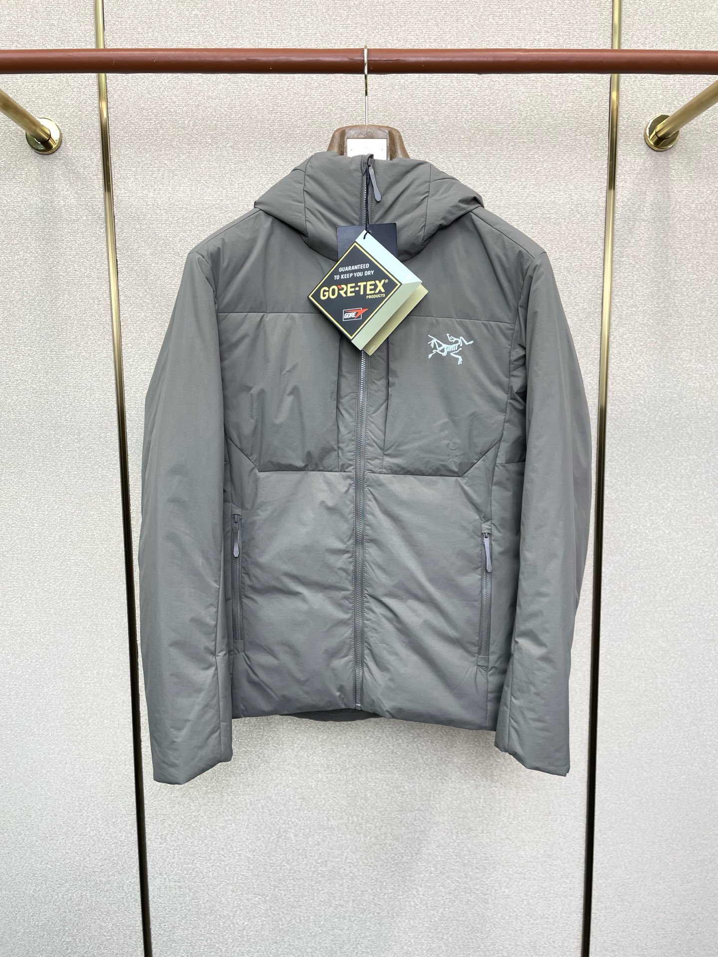 。羽绒服-Arc’teryx始祖鸟💥砸锅卖铁都要上的新款！秋冬新款经典连帽羽绒服，贸易公司渠道稀出，降温