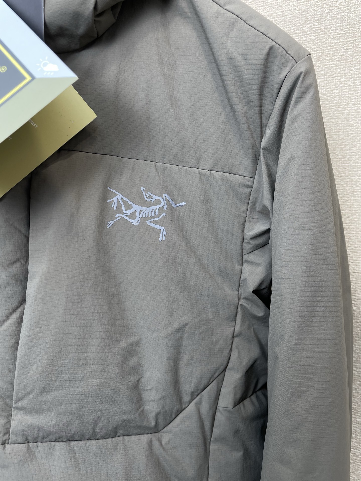 。羽绒服-Arc’teryx始祖鸟💥砸锅卖铁都要上的新款！秋冬新款经典连帽羽绒服，贸易公司渠道稀出，降温