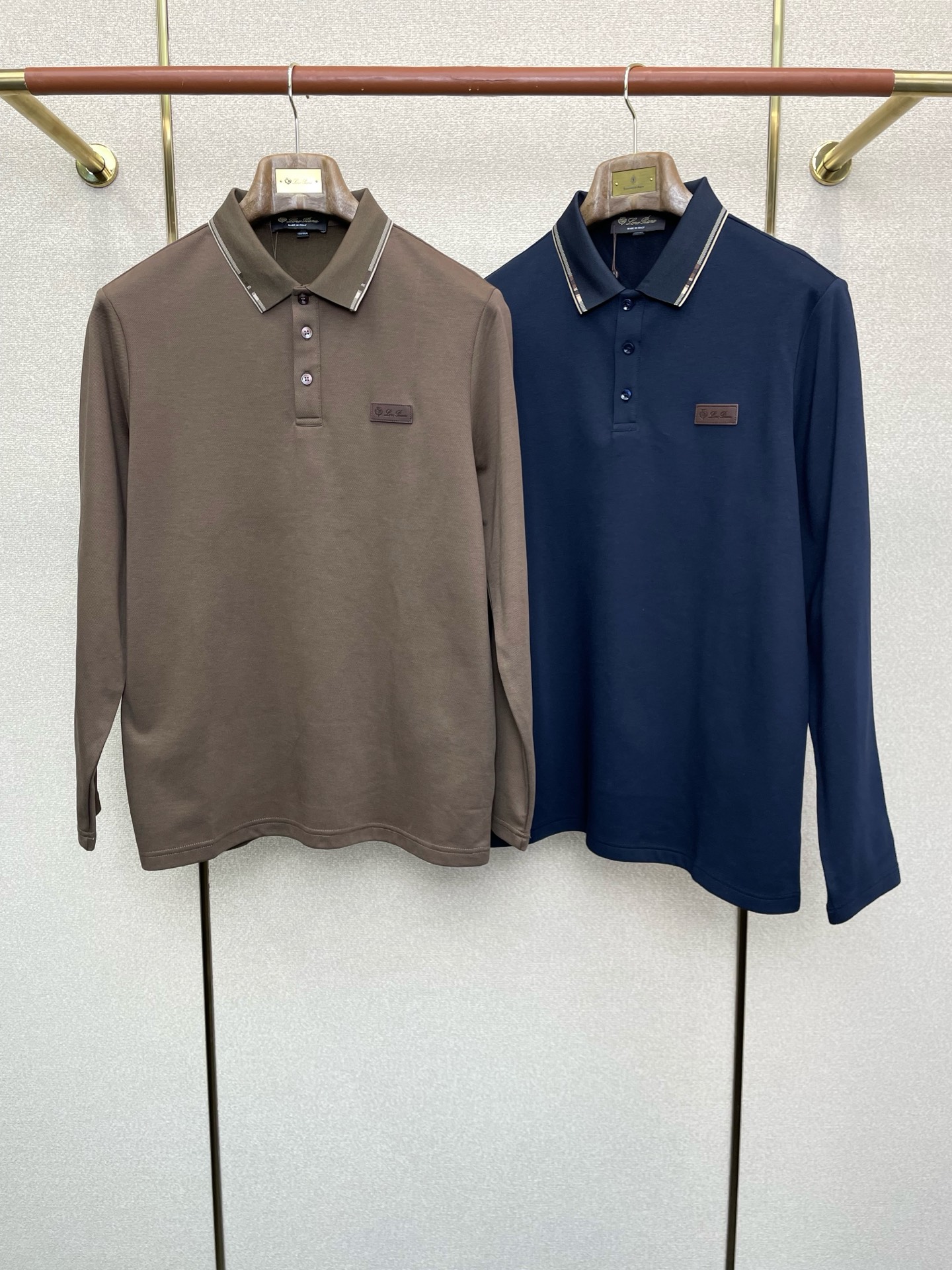 NO:598058,.LP-Loro Piana is exclusively for men's casual long-sleeved new style. High-end customization. High version. Fashionable and versatile interior. Imported fleece fabric. Super soft and delicate feel. Skin-friendly and comfortable to wear. High-end boutique. The upper body is exquisitely made by the factory. Men's must-have items. Three complete standards. Size M-4XL,,loro piana,loro piana,alexander wang19860909.LP-Loro Piana诺悠翩雅独家专供新款原单男士休闲长袖 高端定制 高版本 时尚百搭爆款内里进口抓绒面料 手感超柔软细腻 穿着亲肤舒适 高端精品 代工厂精细做上身非常赞 男士必备单品 三标齐全 码数M-4XL,,loro piana,loro piana,alexander wang,Men's clothing