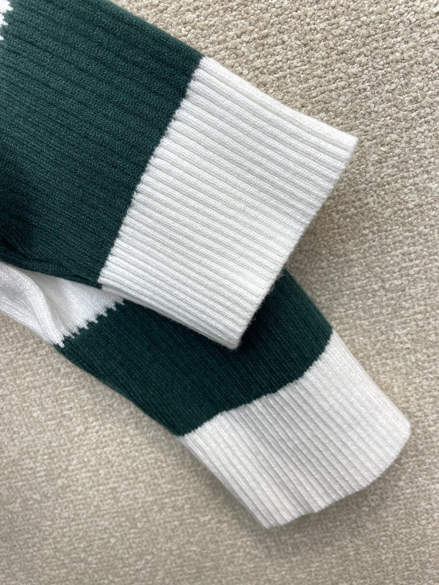 。lP🆕-Loro Piana诺悠翩雅💥砸锅卖铁都要上的新款！新款原单男士休闲毛衣 高端定制 高版本 时